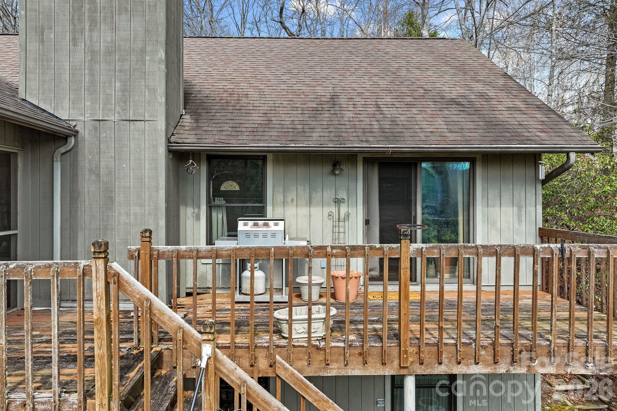 306 S Sequoyah Lane — Brevard