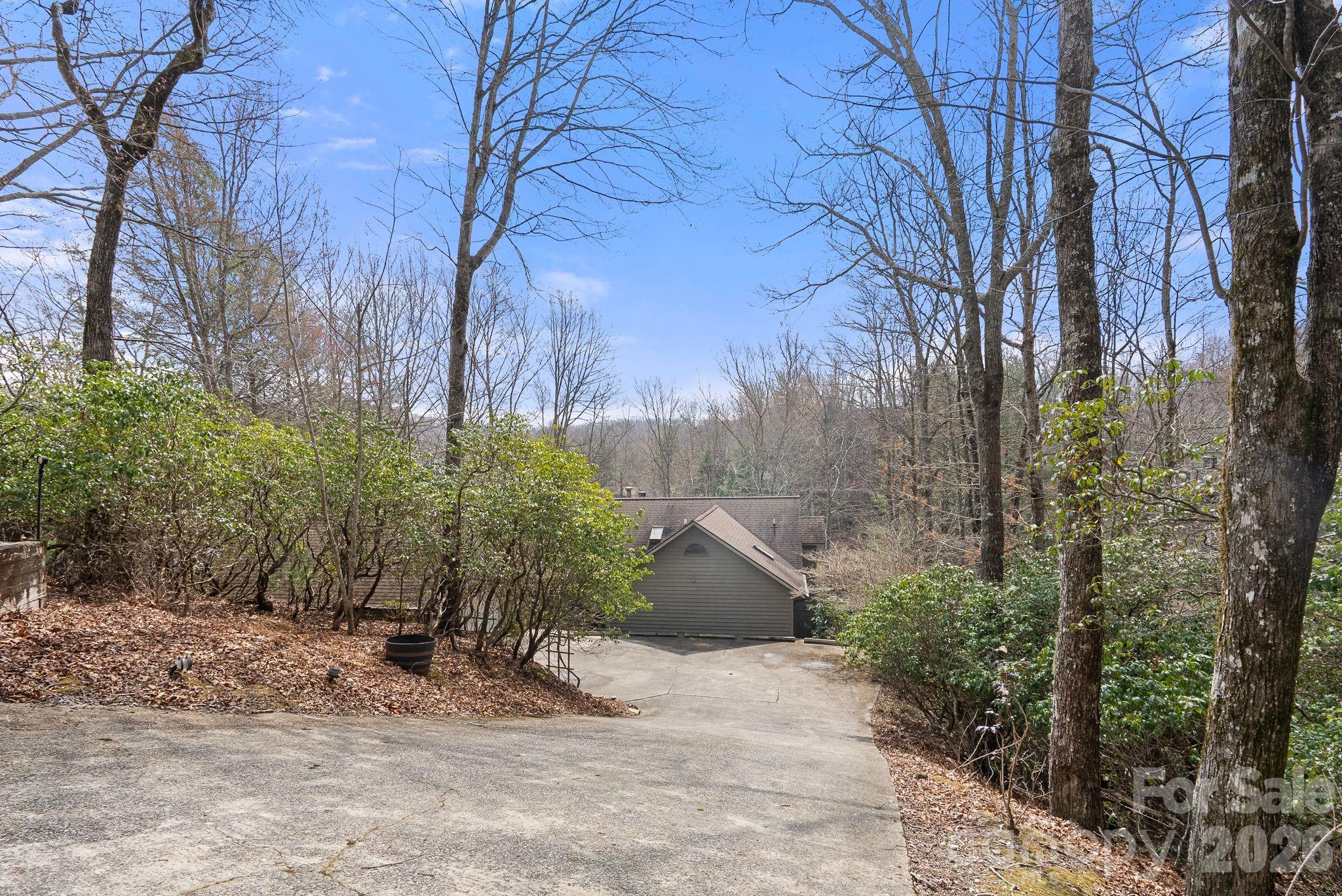 306 S Sequoyah Lane — Brevard