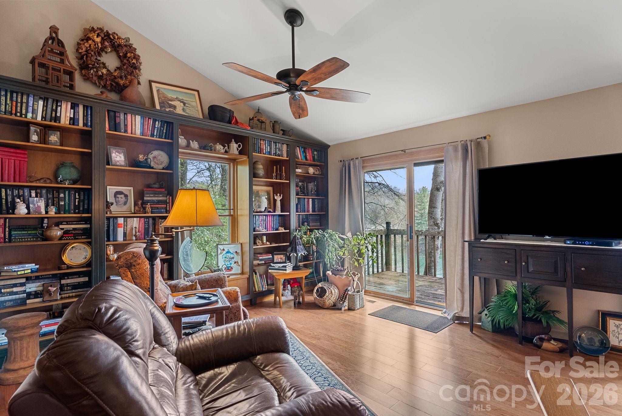 306 S Sequoyah Lane — Brevard