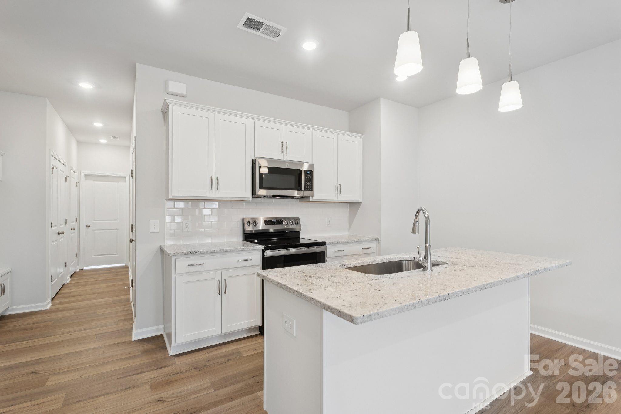 4628 Lakeview Road #5 — Charlotte