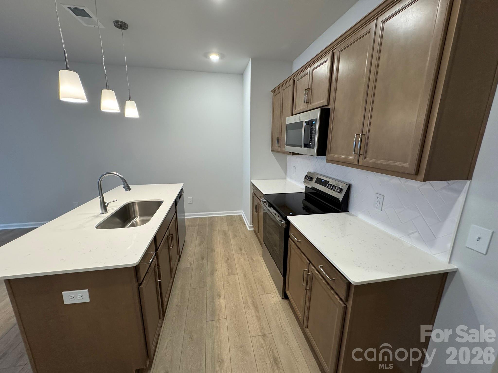 4632 Lakeview Road #6 — Charlotte