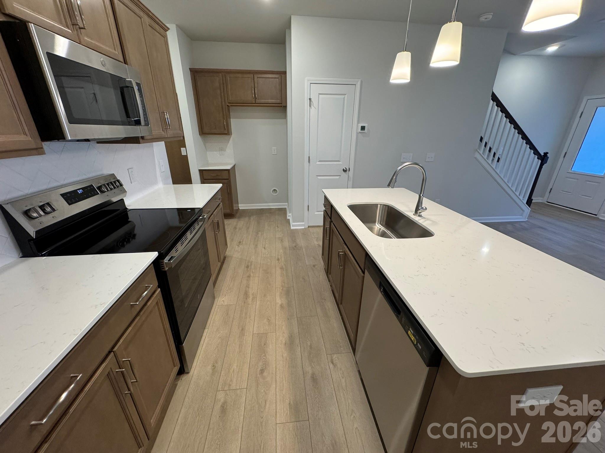 4632 Lakeview Road #6 — Charlotte