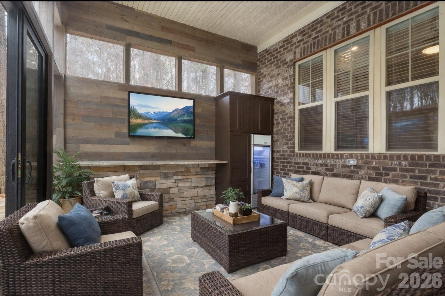7261 Bay Ridge Drive — Denver