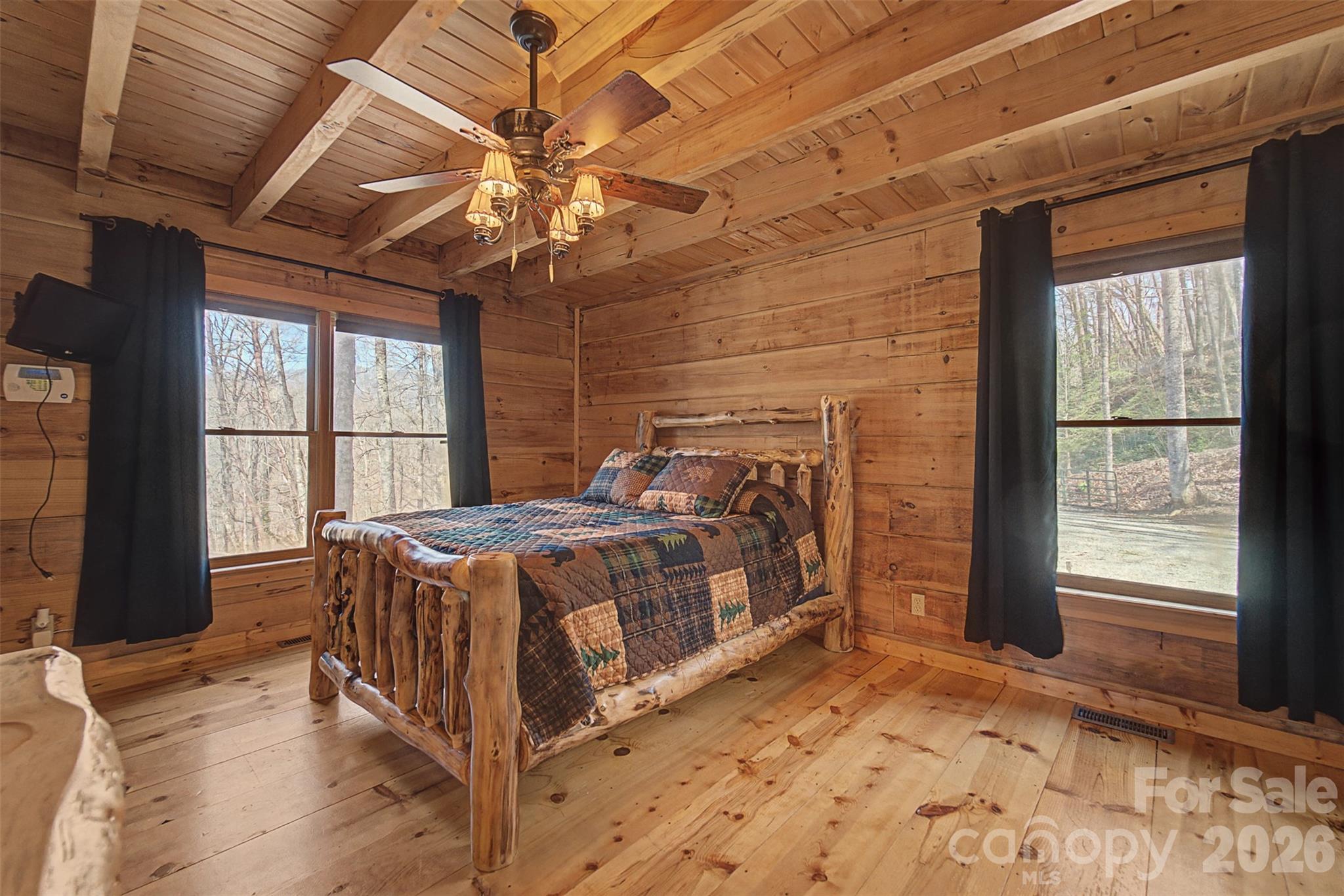 170 Wilkes Road — Bryson City