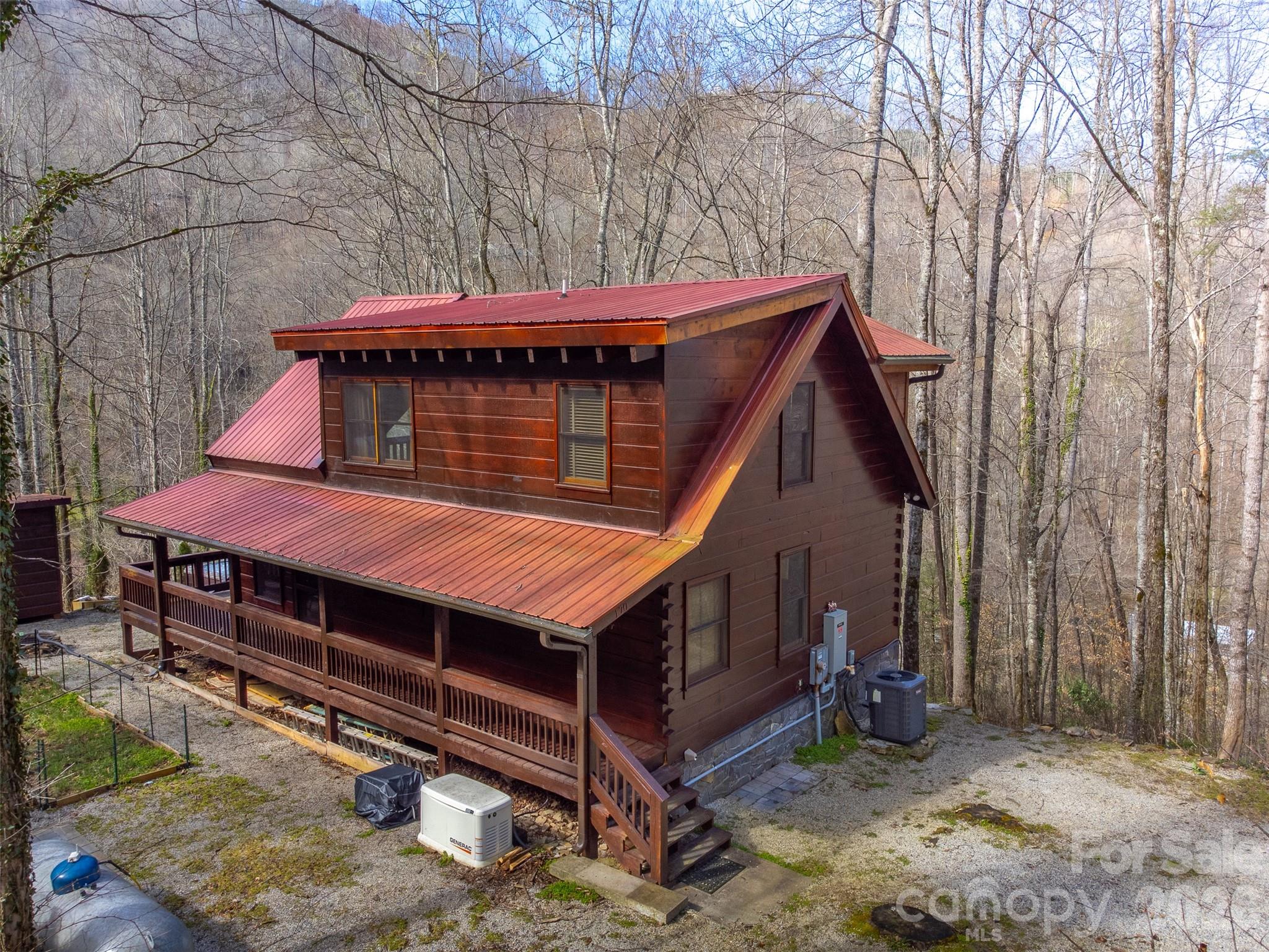 170 Wilkes Road — Bryson City