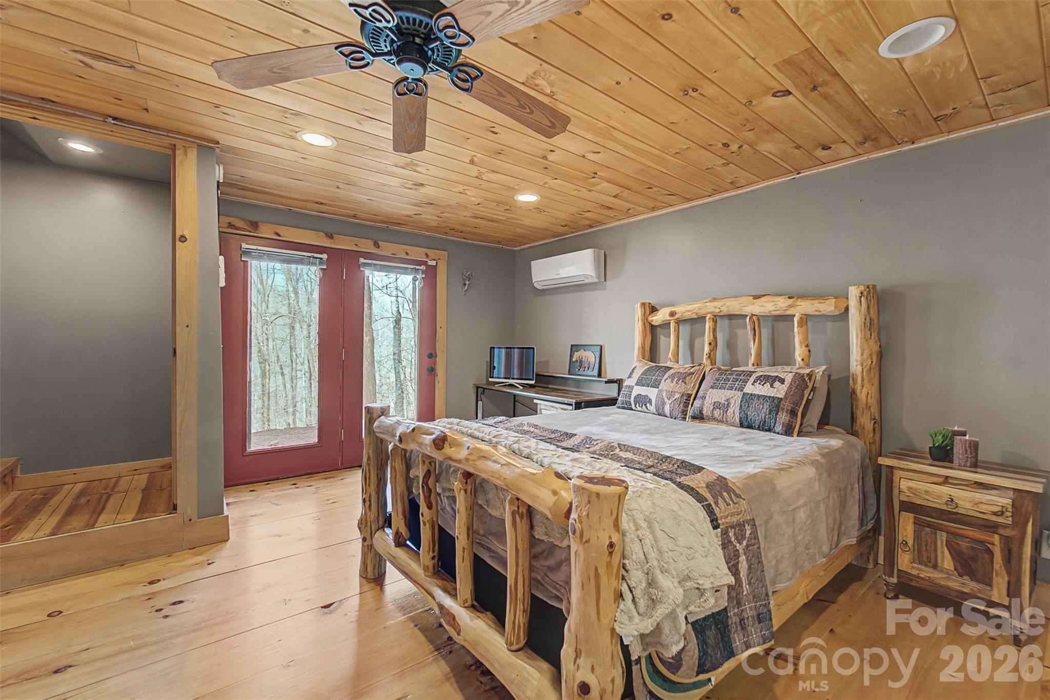 170 Wilkes Road — Bryson City