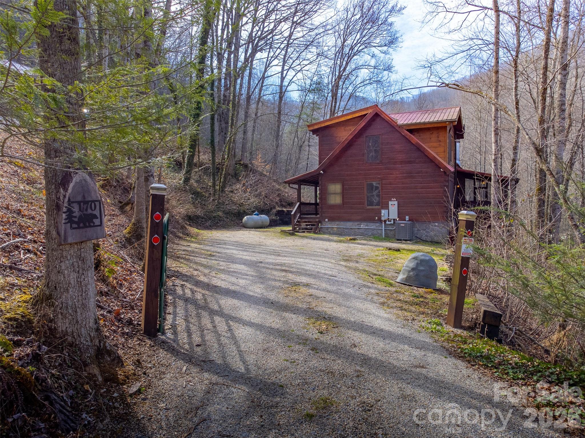 170 Wilkes Road — Bryson City