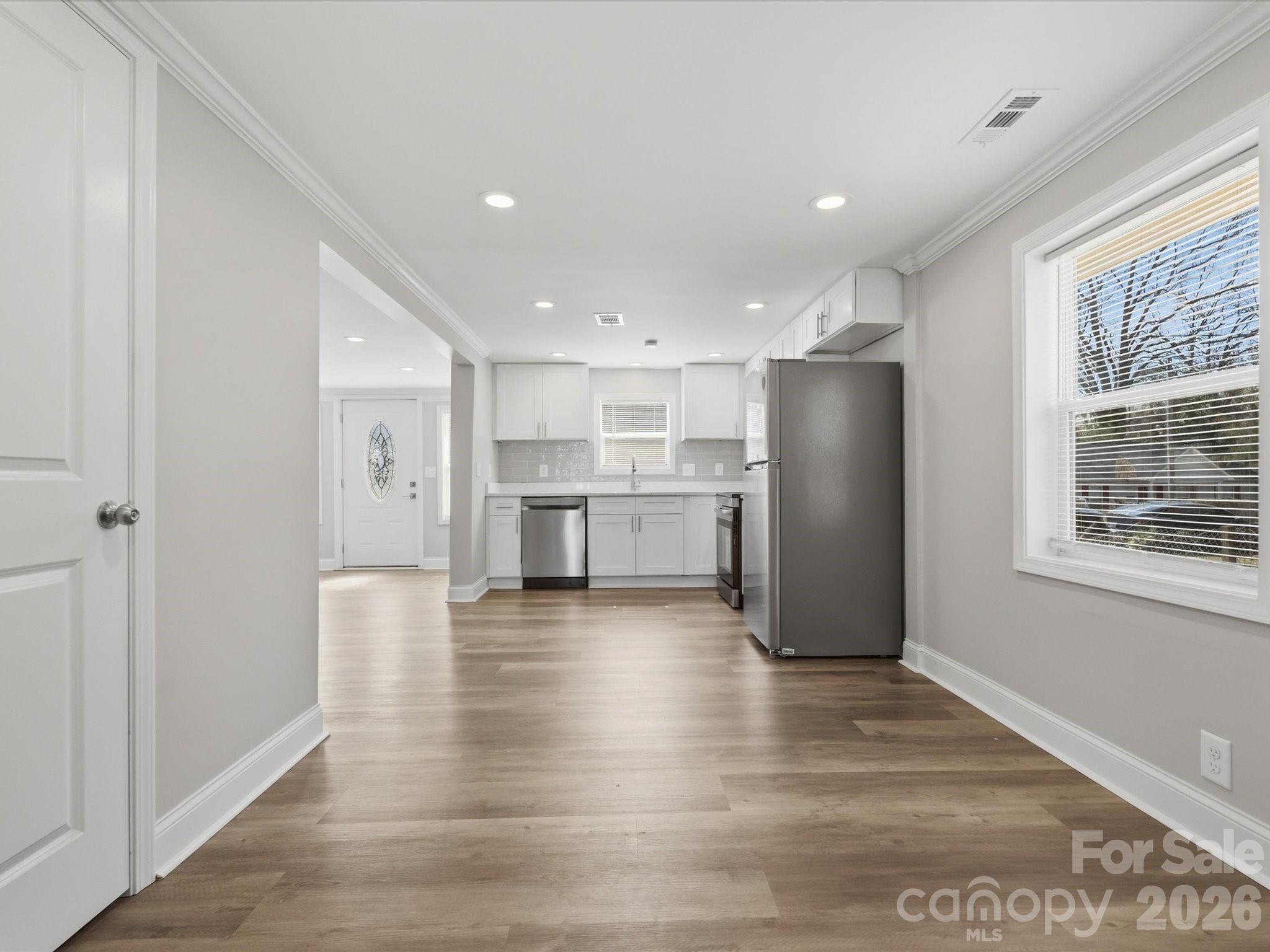 3900 Plainview Road — Charlotte