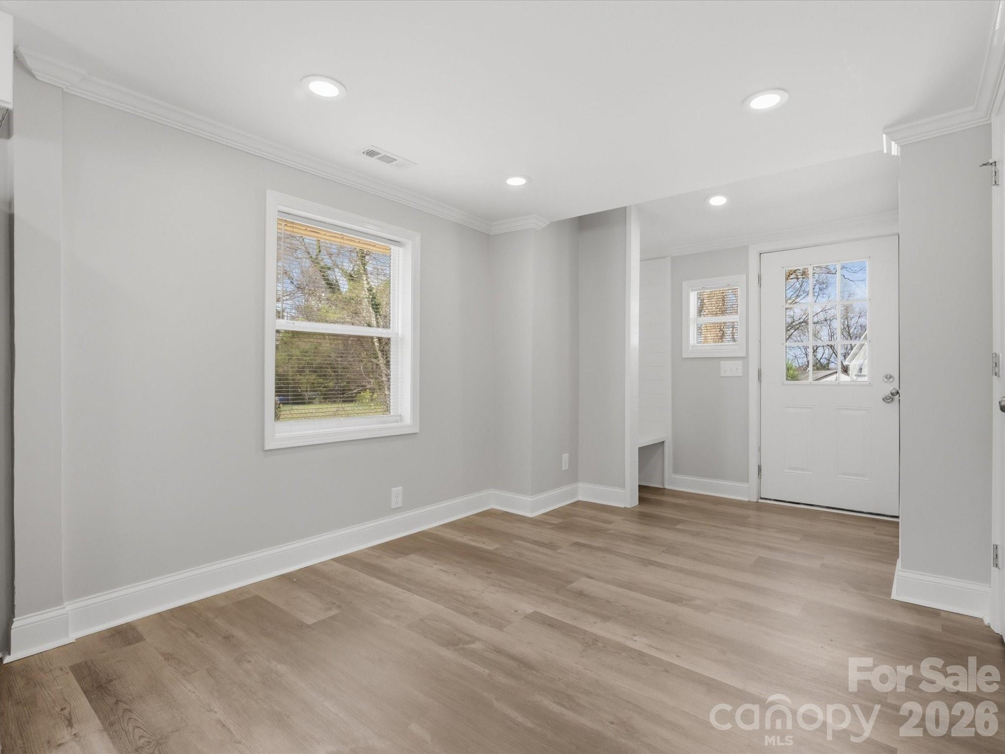3900 Plainview Road — Charlotte