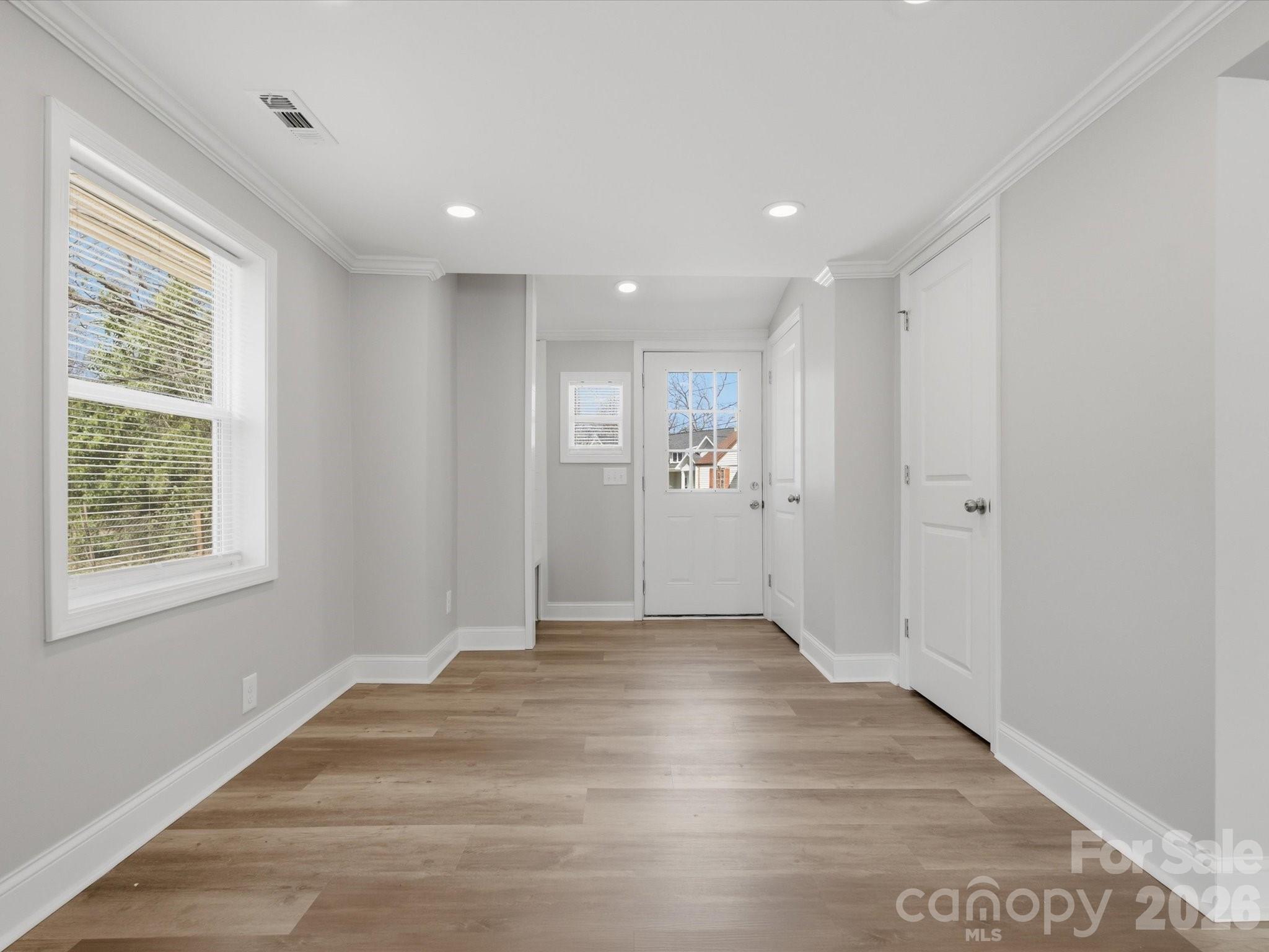 3900 Plainview Road — Charlotte