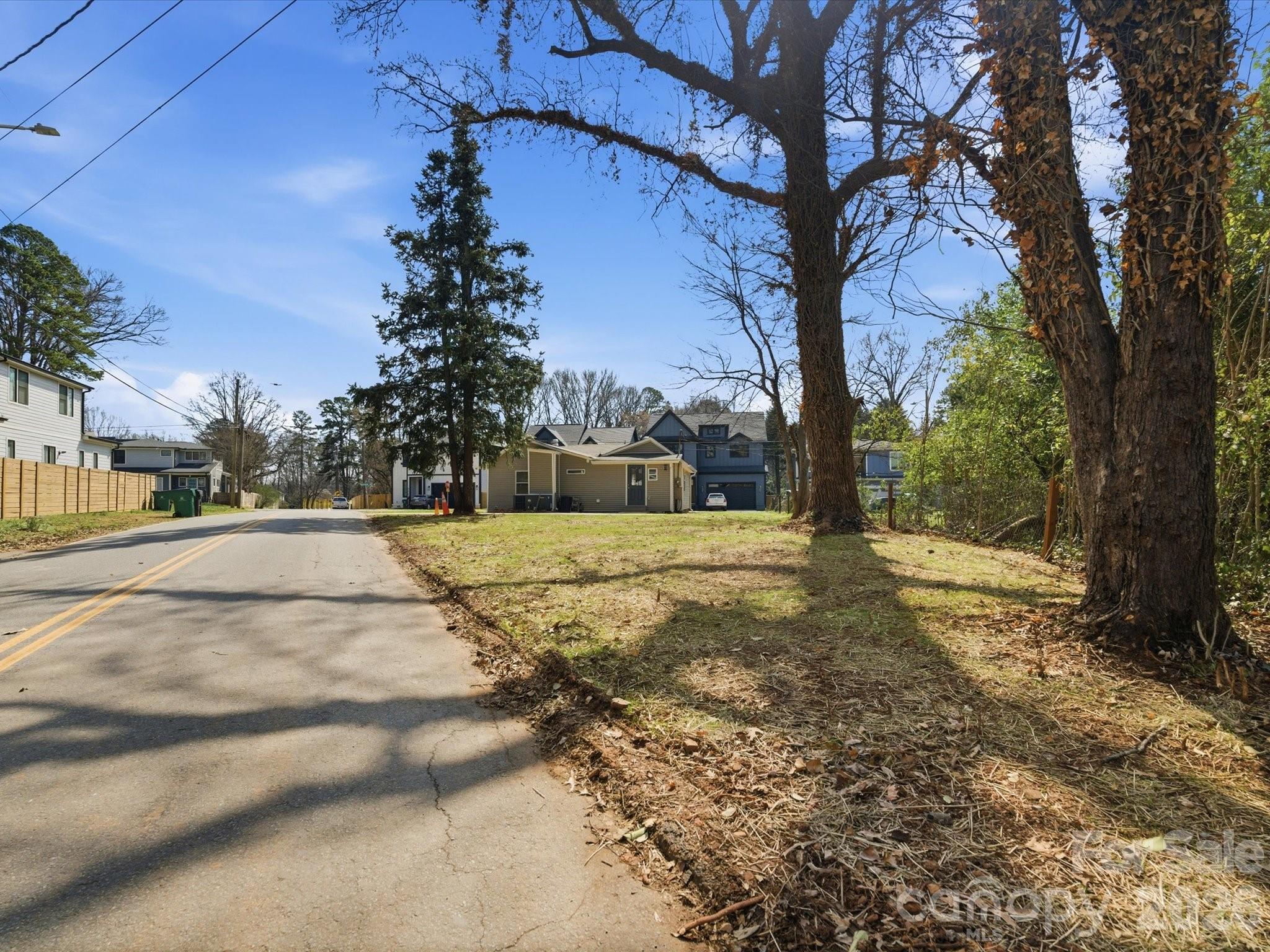 3900 Plainview Road — Charlotte