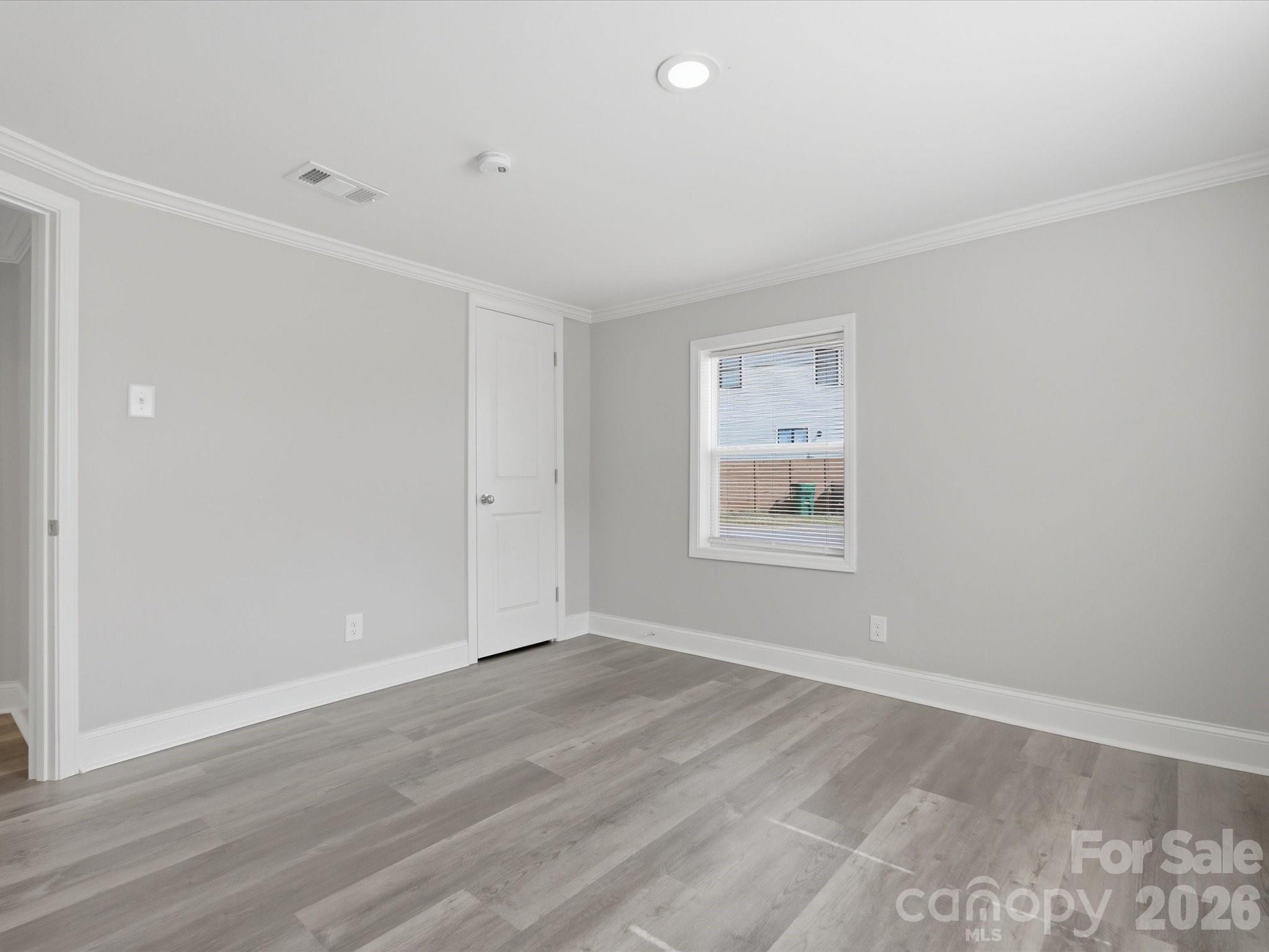 3900 Plainview Road — Charlotte