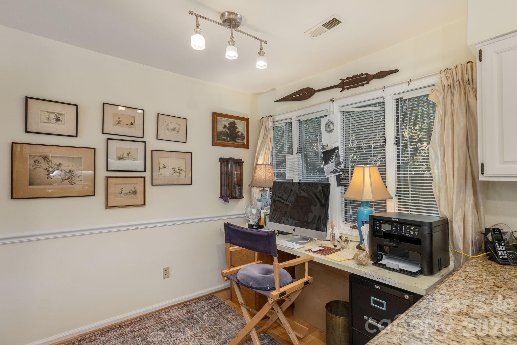 111 BLUFFVIEW Lane — Flat Rock