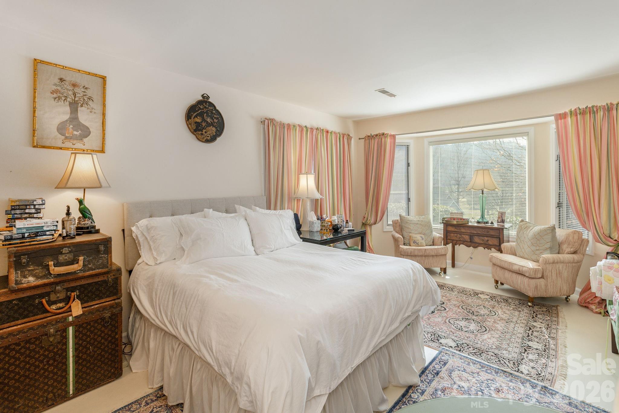 111 BLUFFVIEW Lane — Flat Rock
