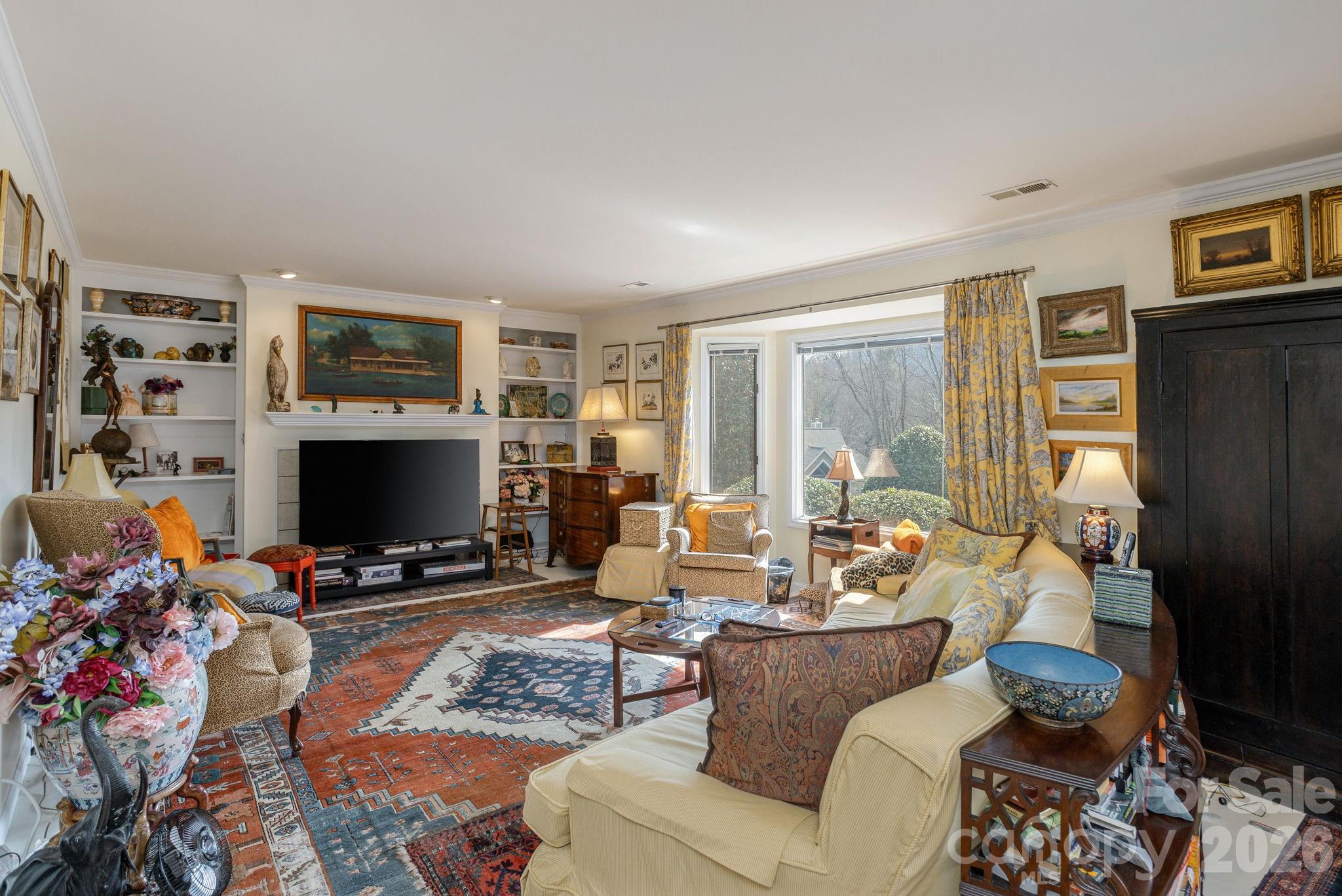 111 BLUFFVIEW Lane — Flat Rock