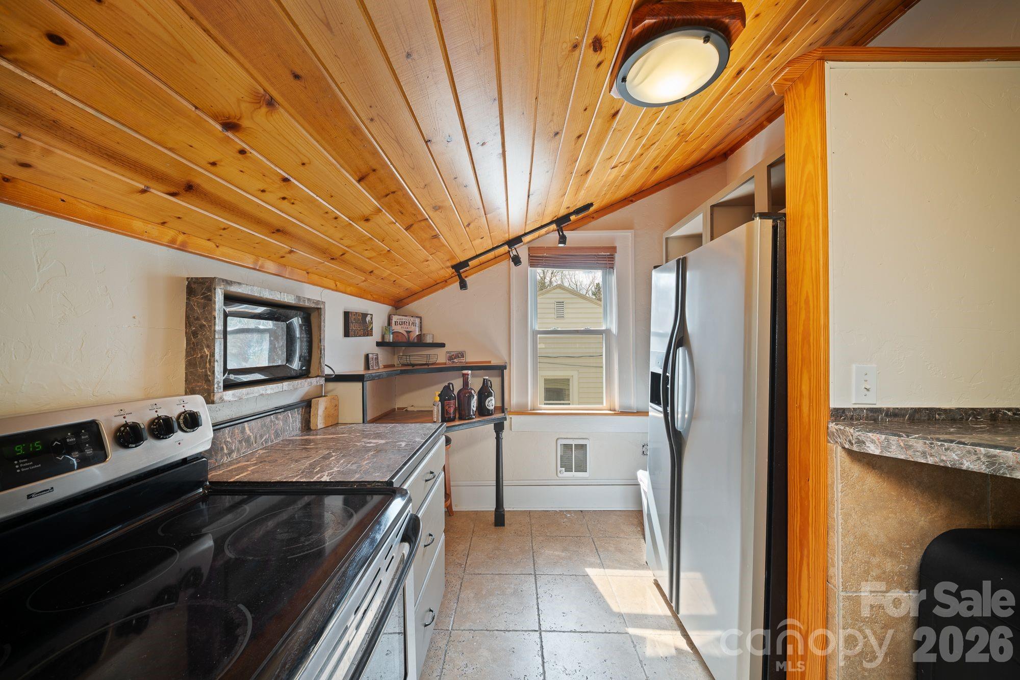 141 Louisiana Avenue — Asheville