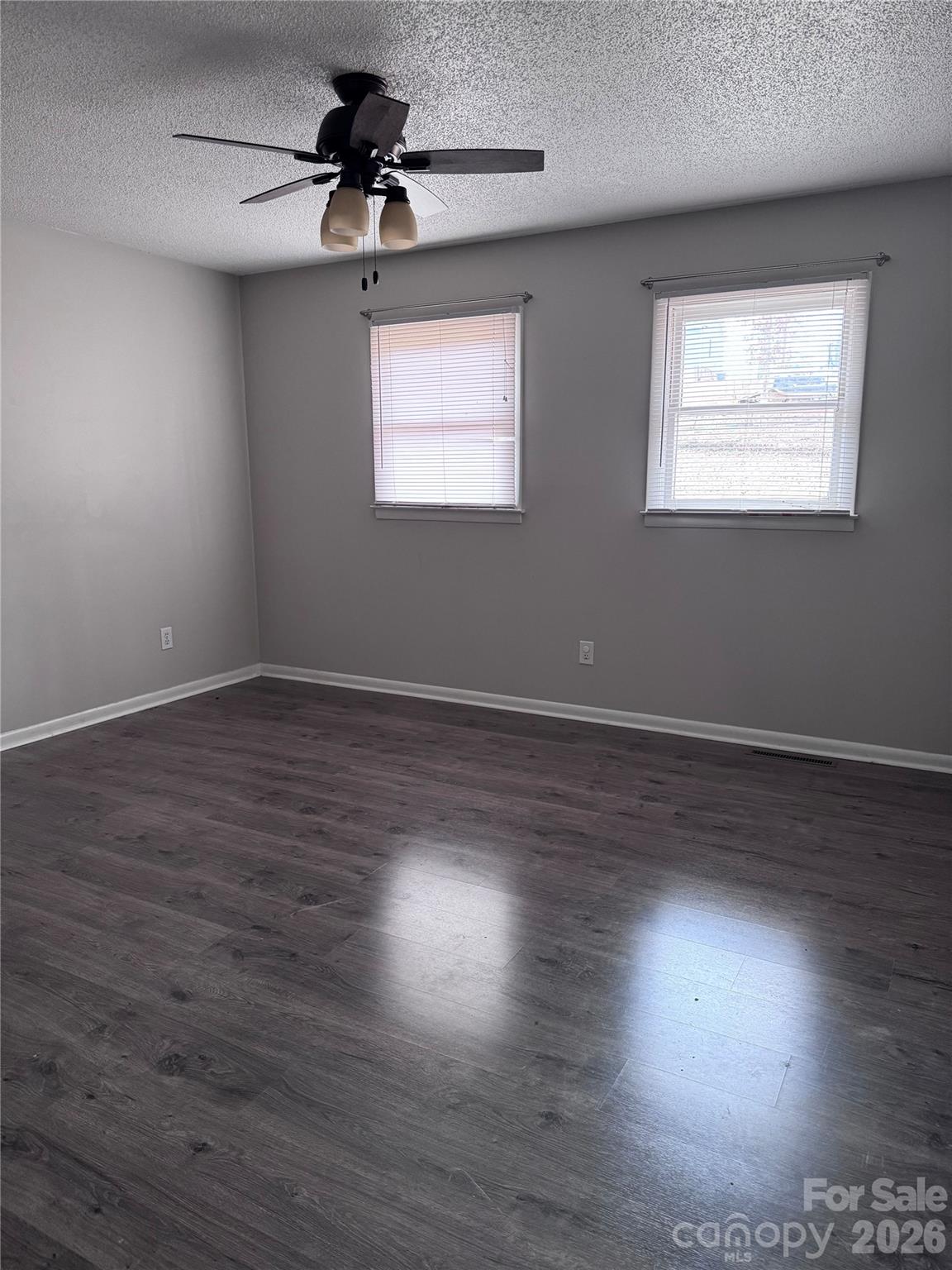 1511 Old Carriage Drive — Newton