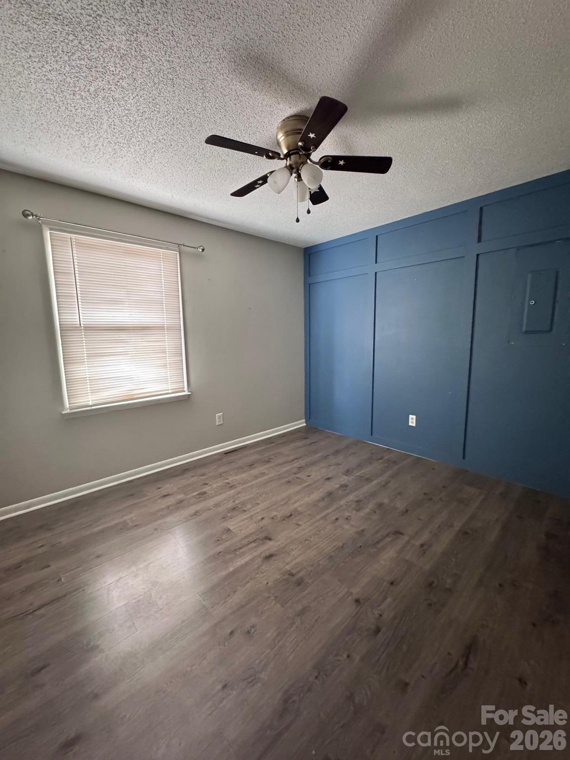 1511 Old Carriage Drive — Newton