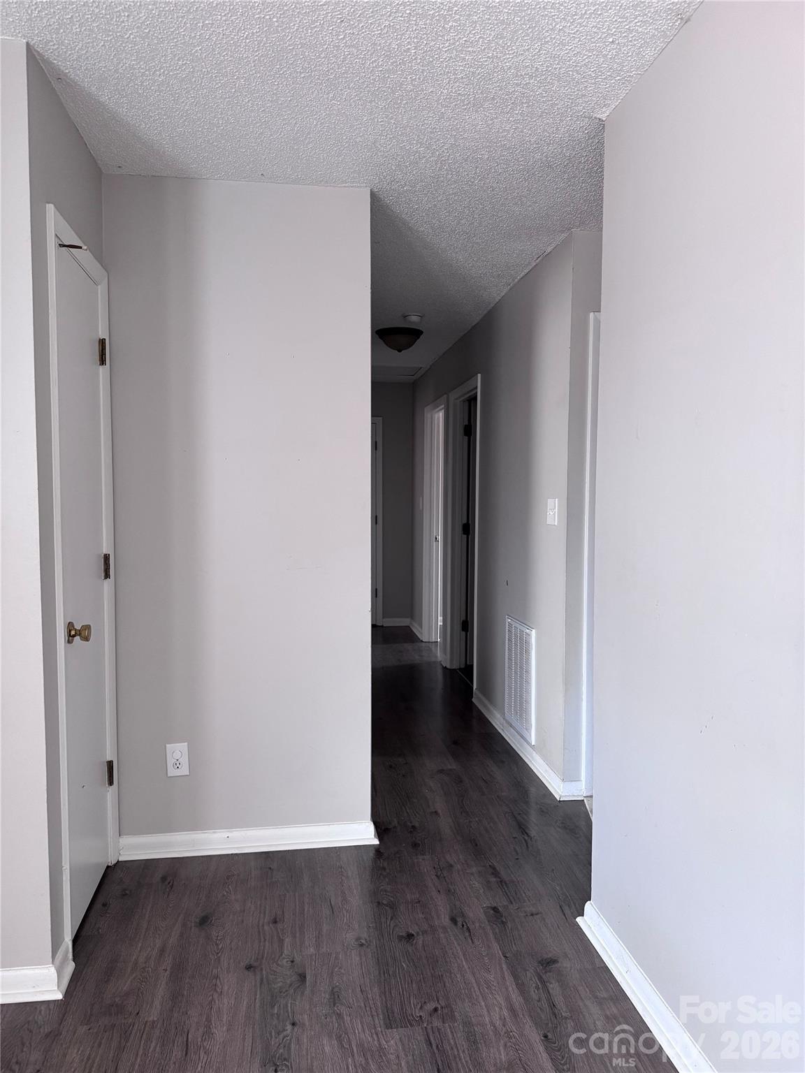 1511 Old Carriage Drive — Newton