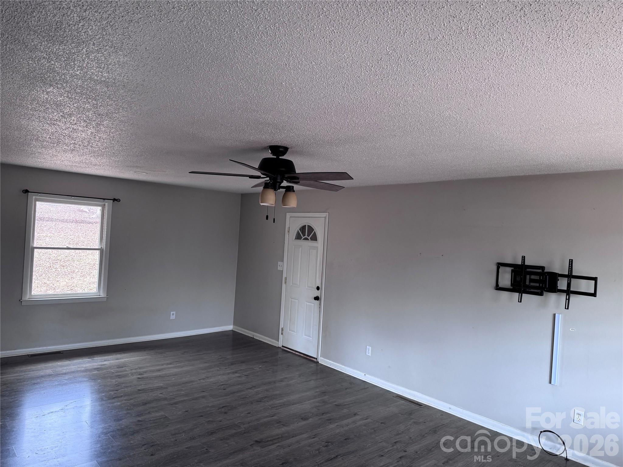 1511 Old Carriage Drive — Newton