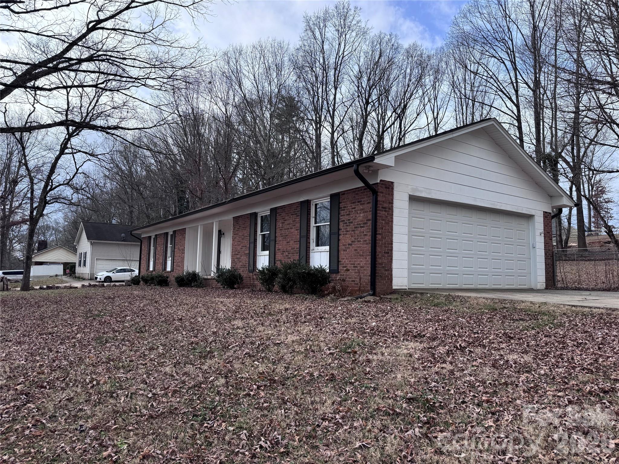 1511 Old Carriage Drive — Newton