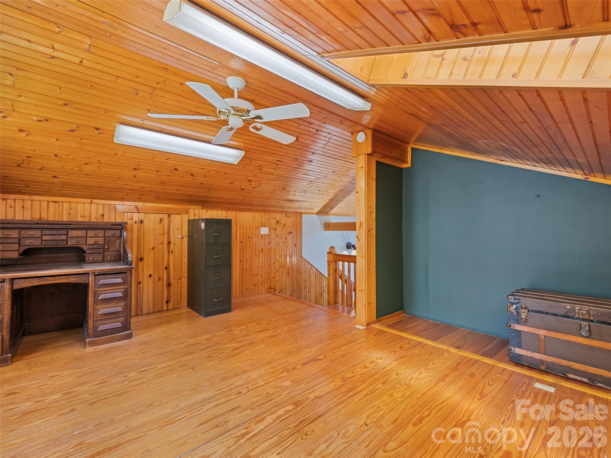 401 Tipstill Cove — Waynesville