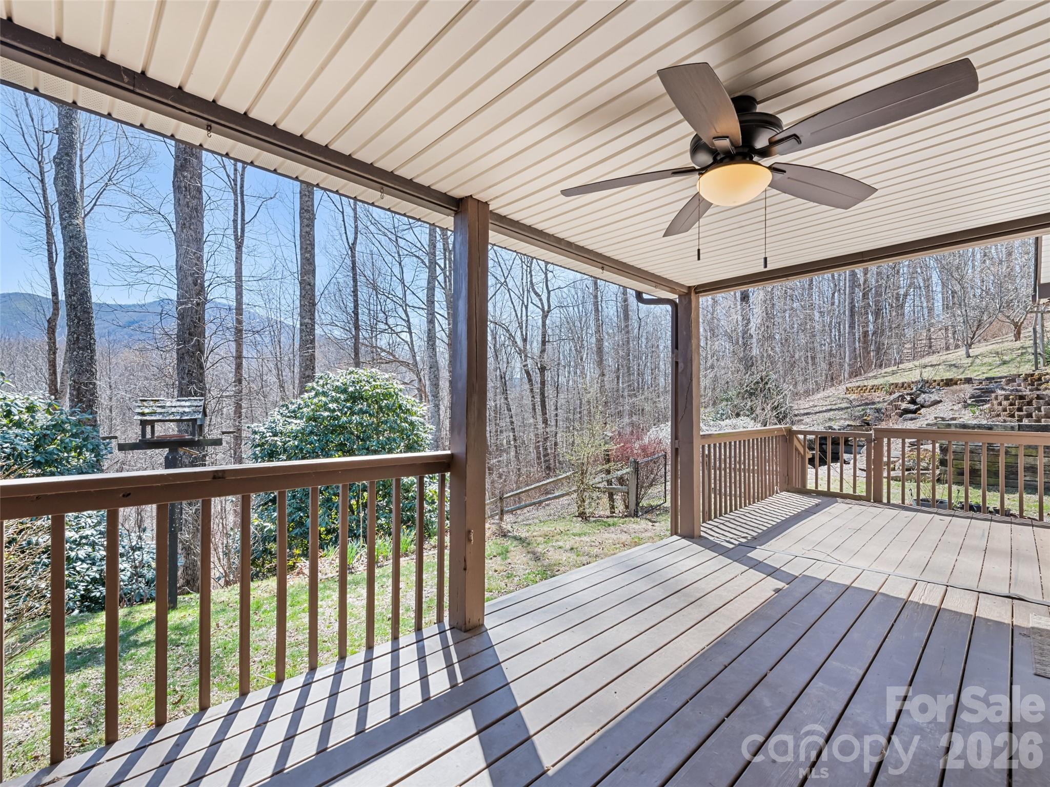 401 Tipstill Cove — Waynesville