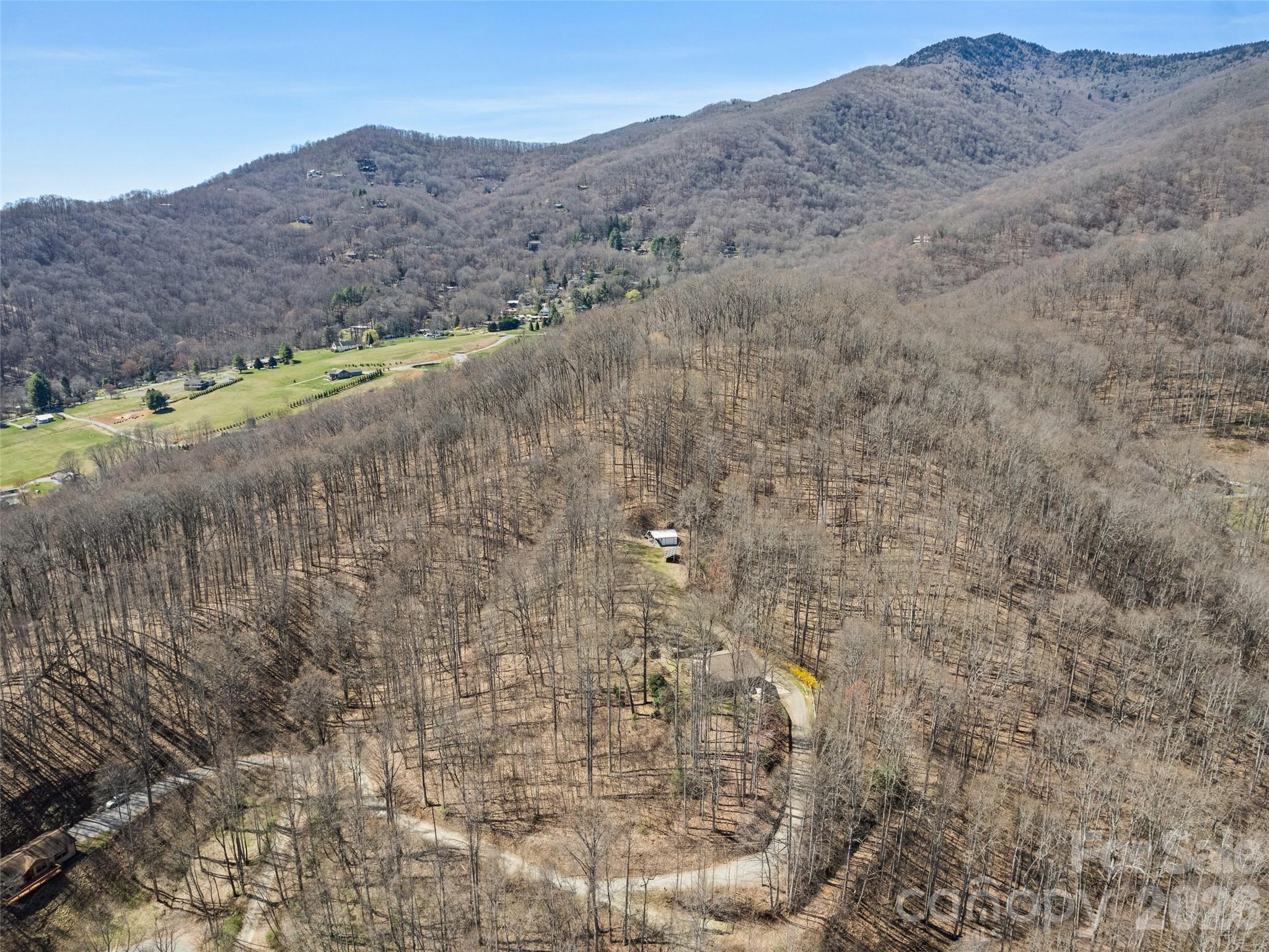 401 Tipstill Cove — Waynesville