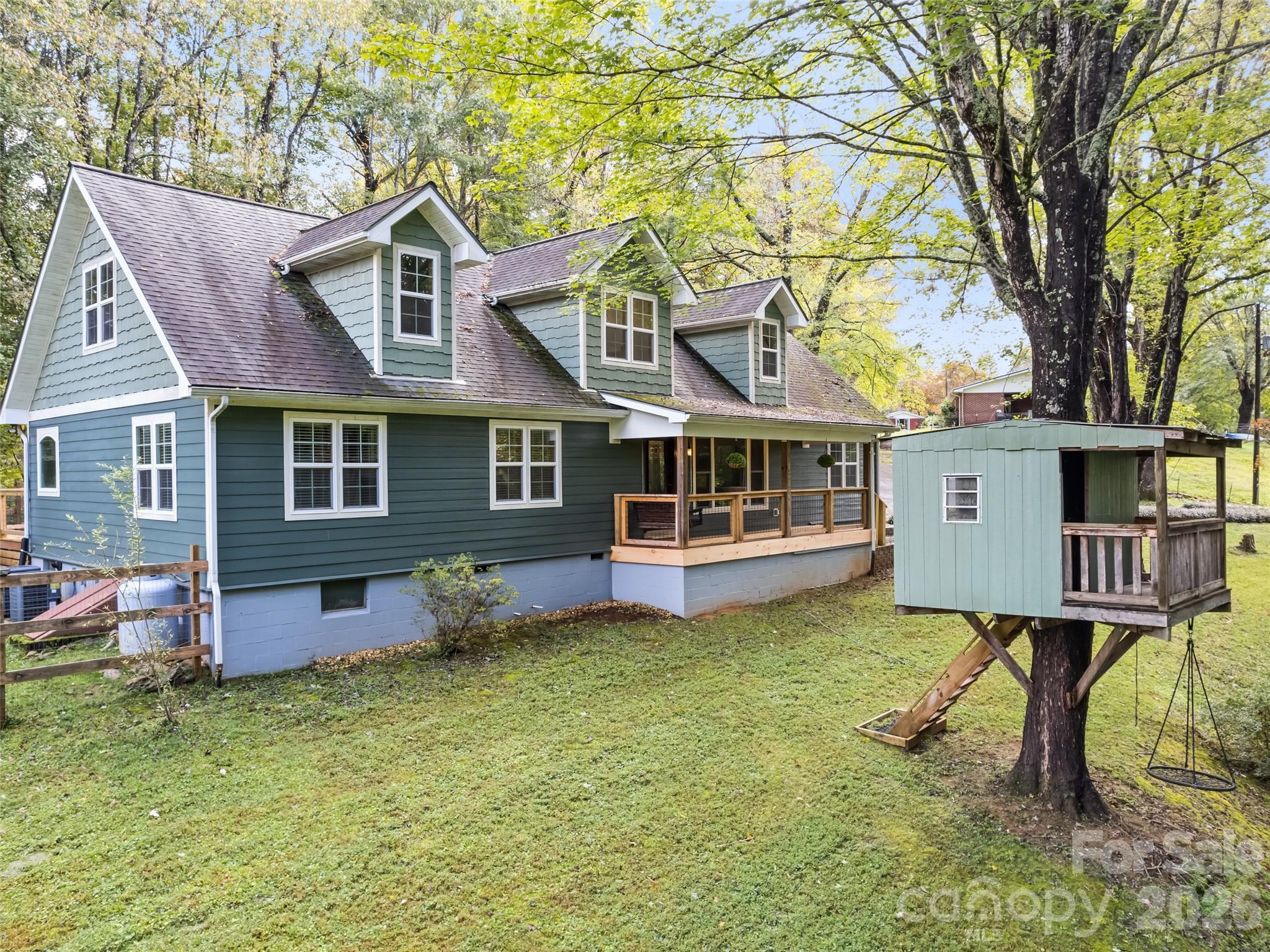 364 Lee Street — Sylva