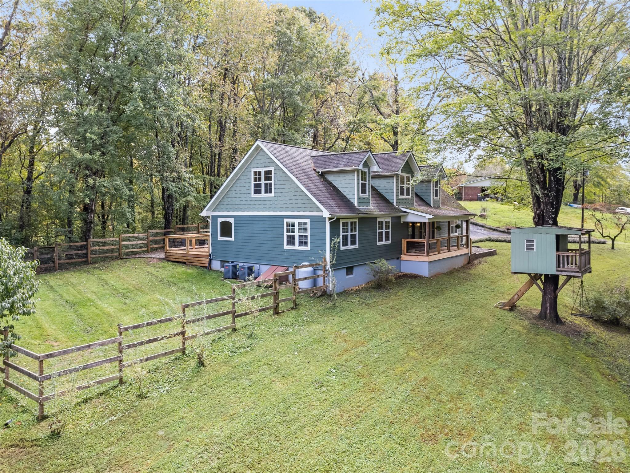 364 Lee Street — Sylva