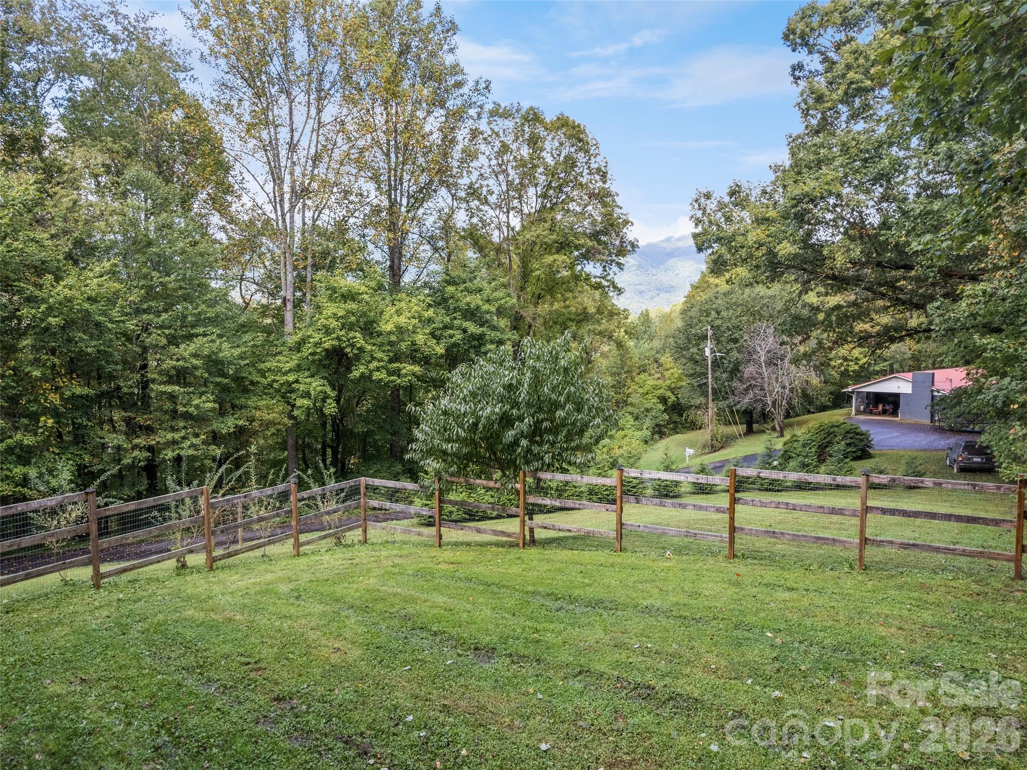 364 Lee Street — Sylva