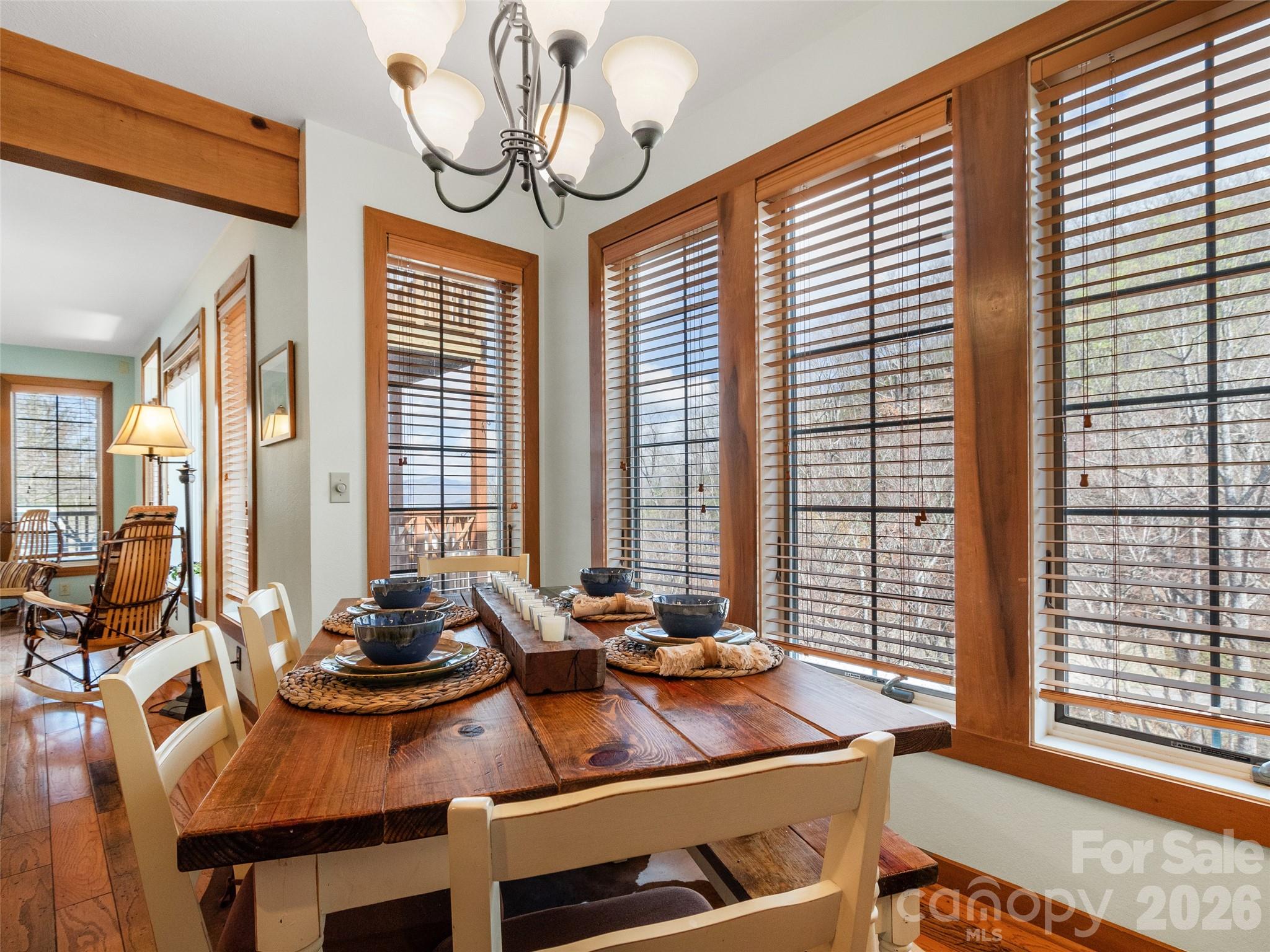 222 Creekside Way #D201 — Burnsville