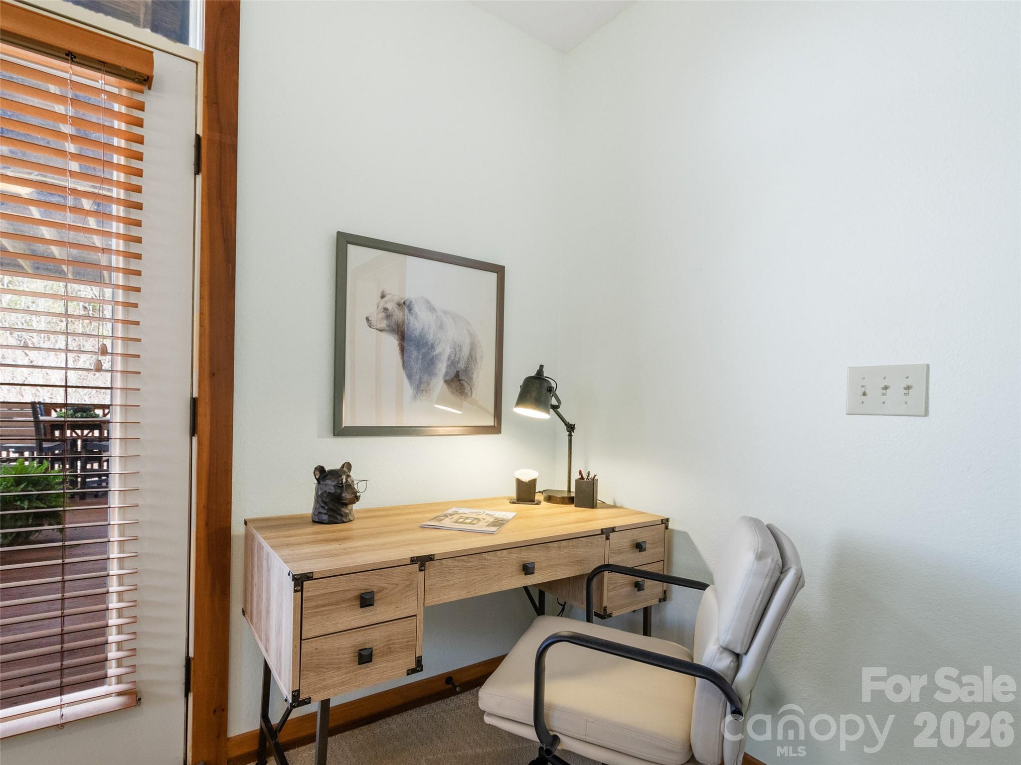 222 Creekside Way #D201 — Burnsville
