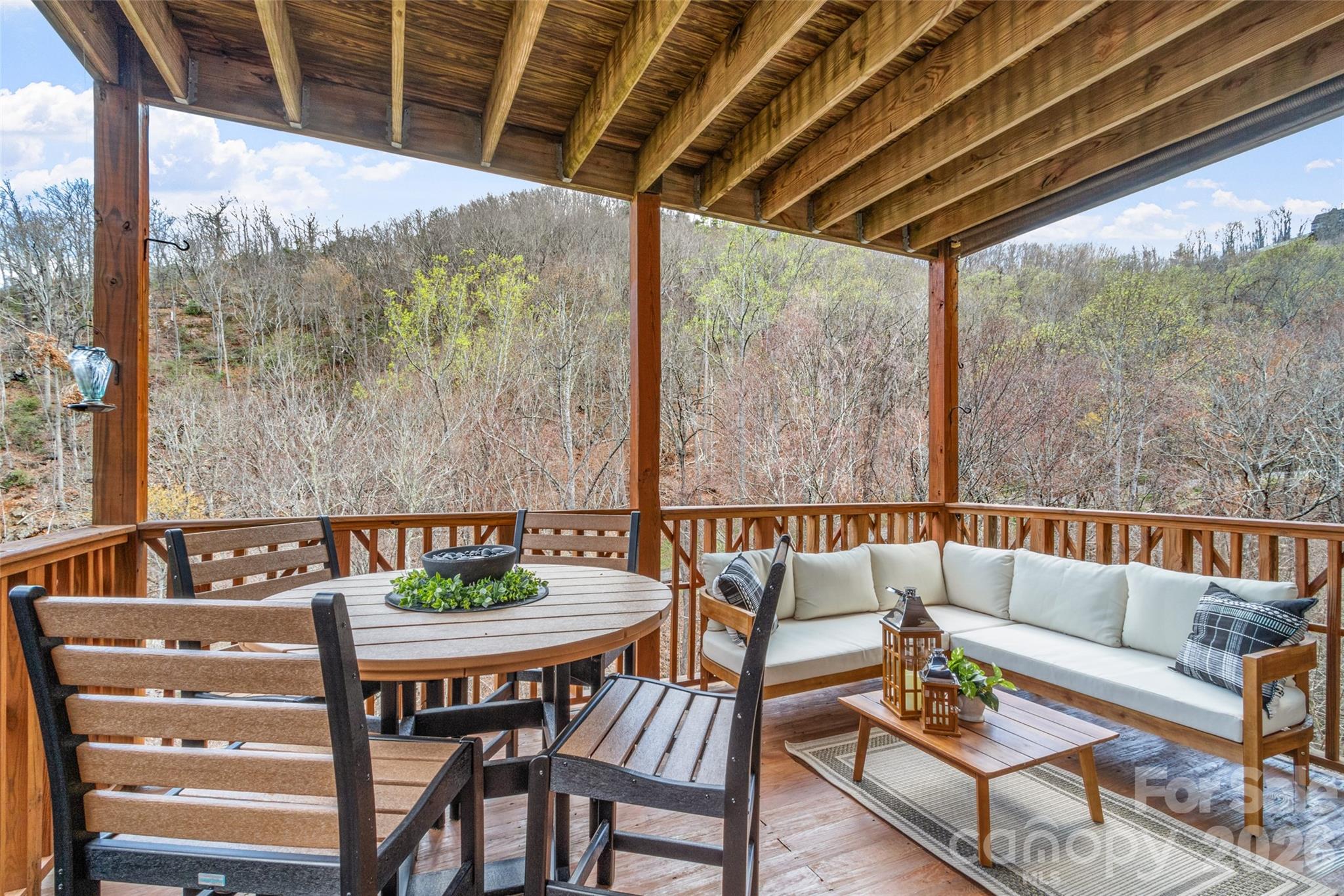 222 Creekside Way #D201 — Burnsville