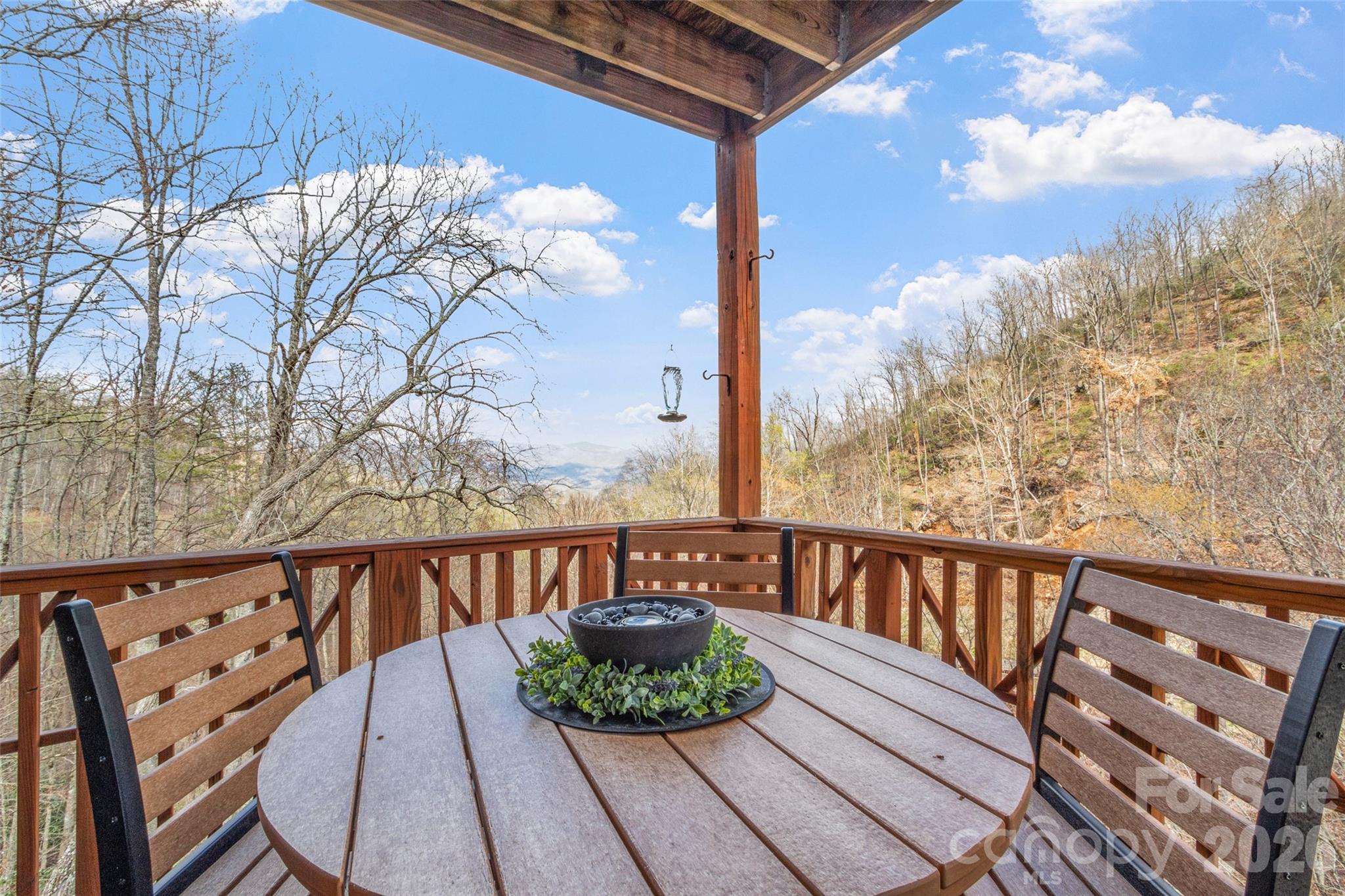 222 Creekside Way #D201 — Burnsville