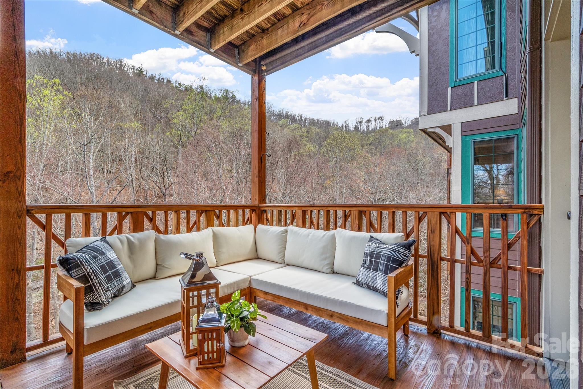 222 Creekside Way #D201 — Burnsville