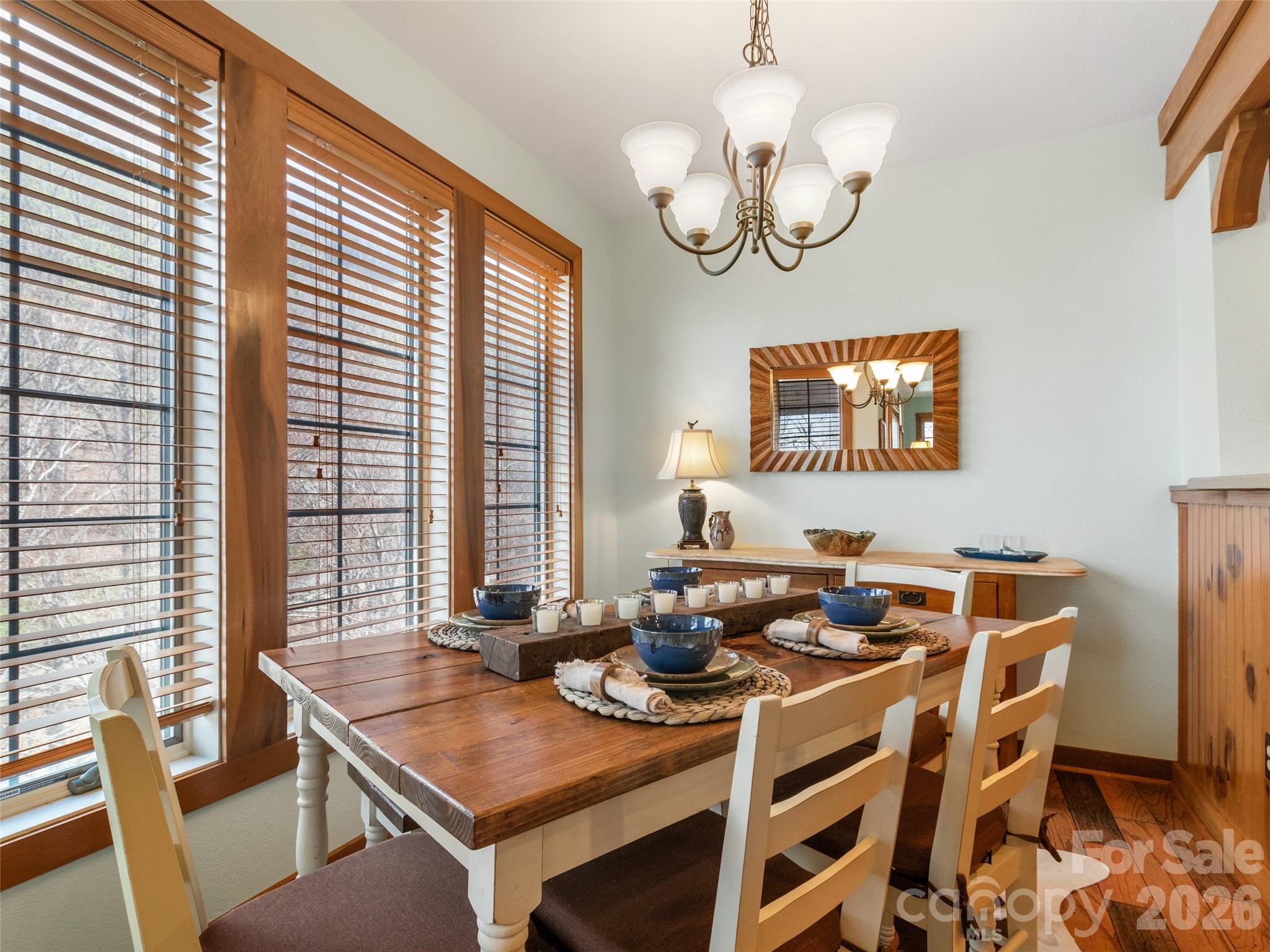 222 Creekside Way #D201 — Burnsville