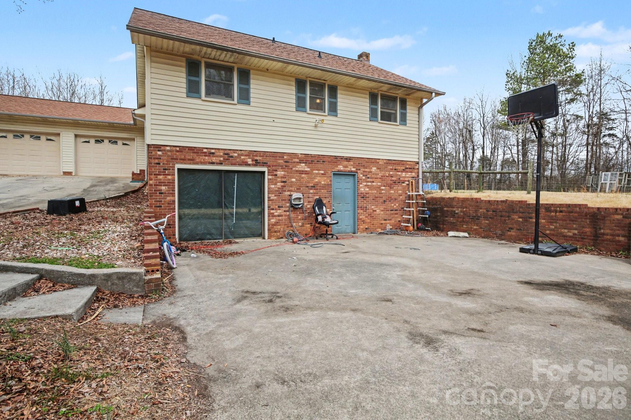 236 Tussey Road — Lexington