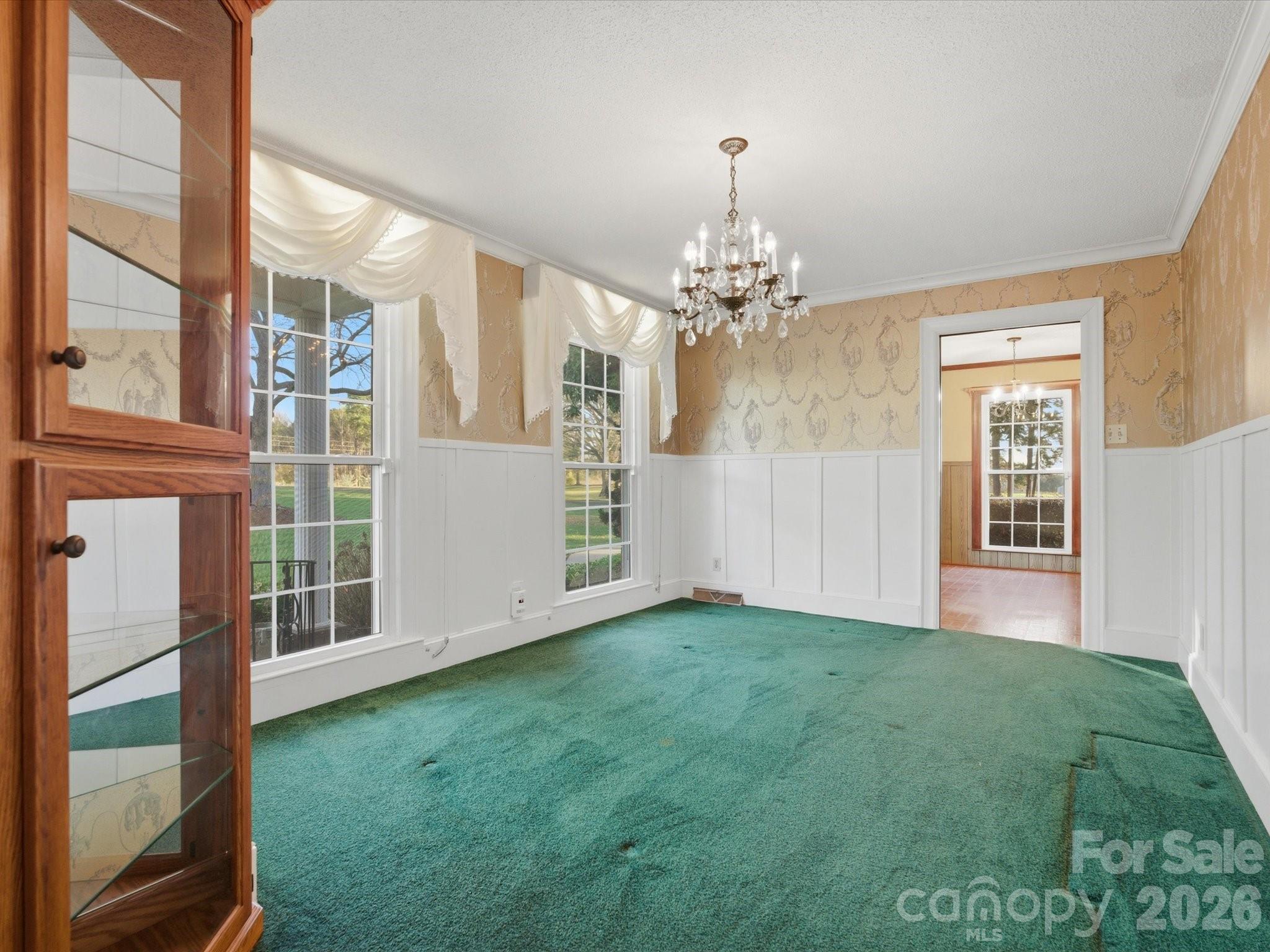 7591 Charlotte Highway — York