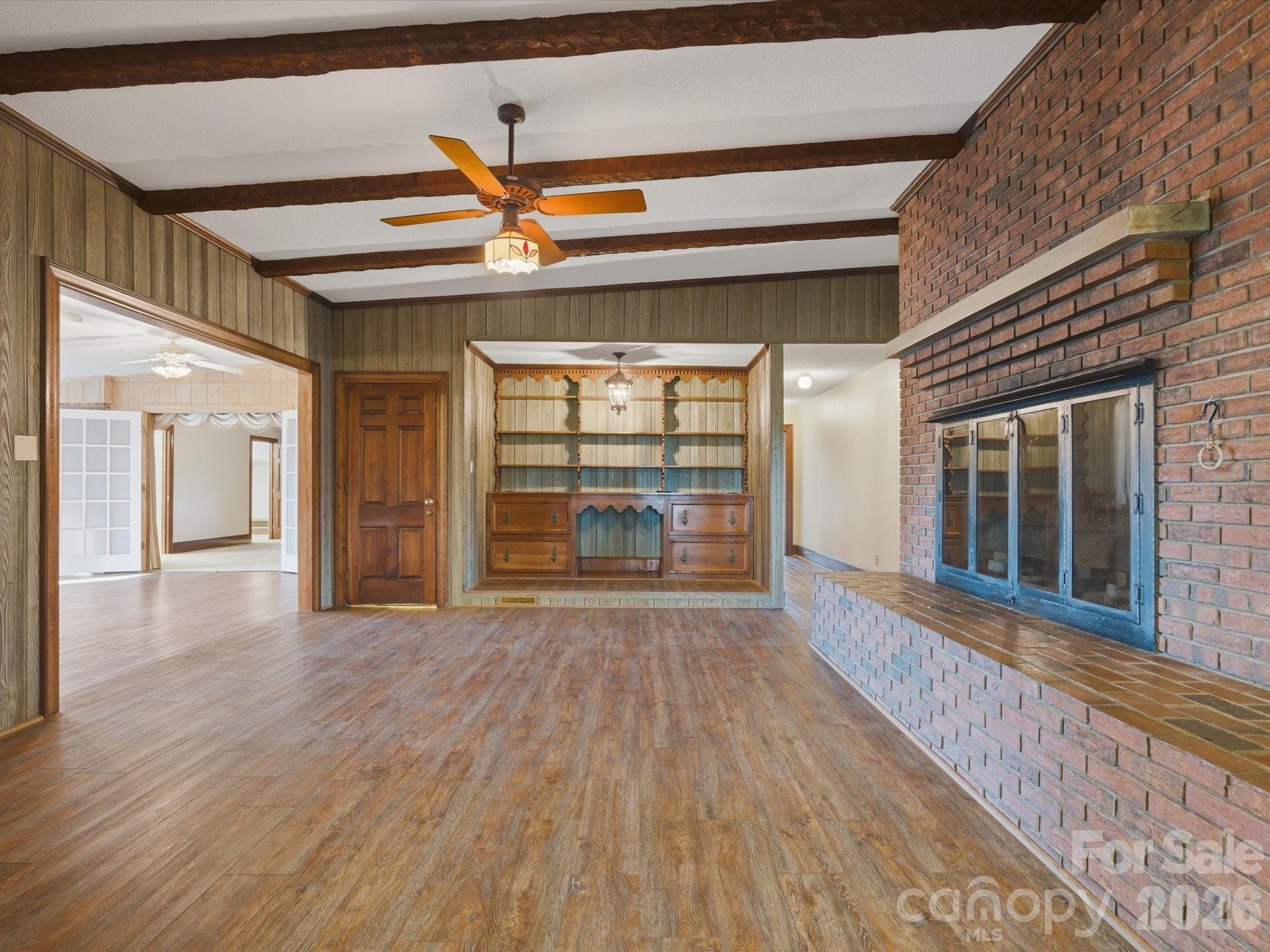 7591 Charlotte Highway — York