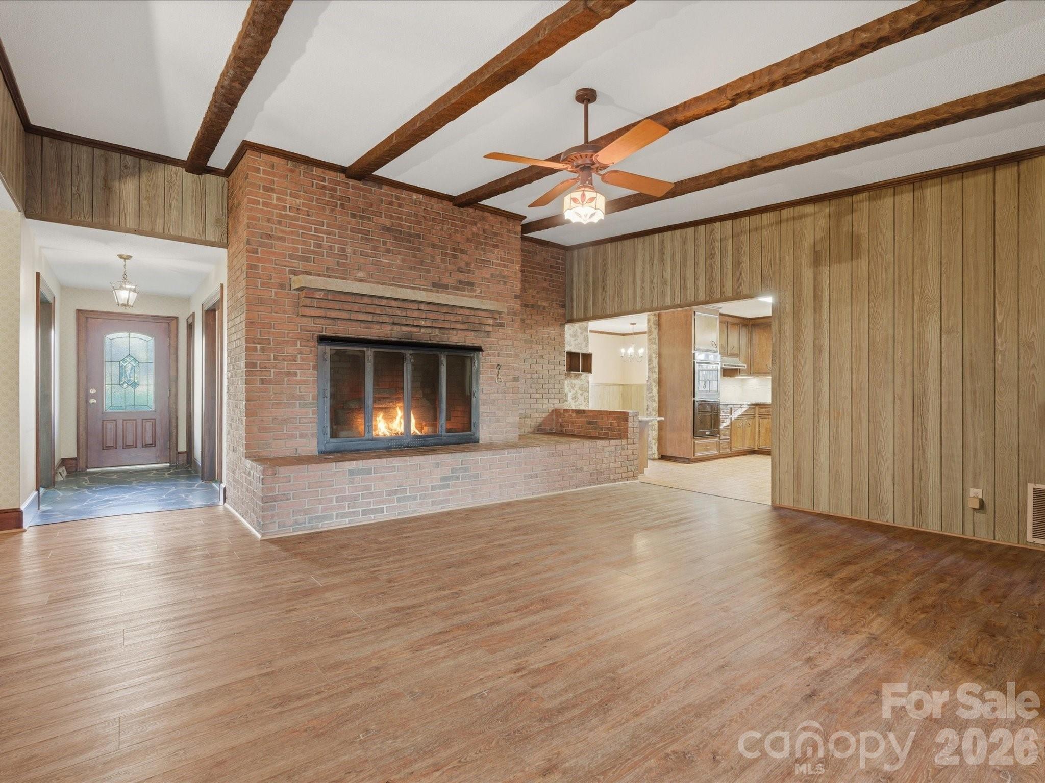 7591 Charlotte Highway — York