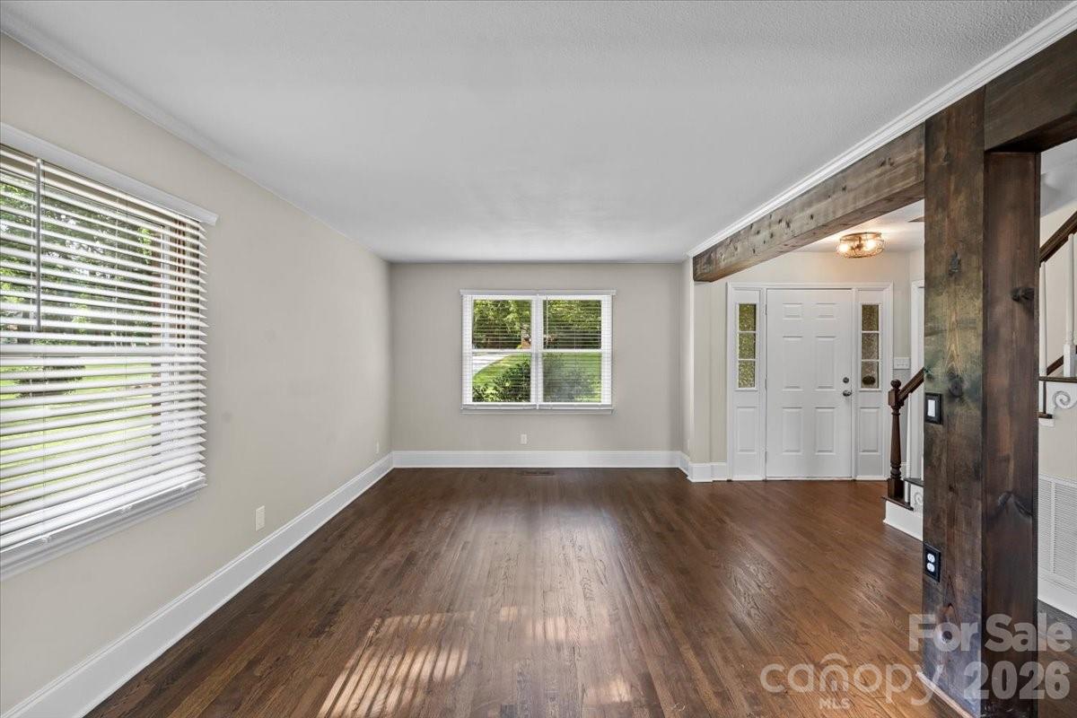 5811 Gettysburg Drive NW — Concord