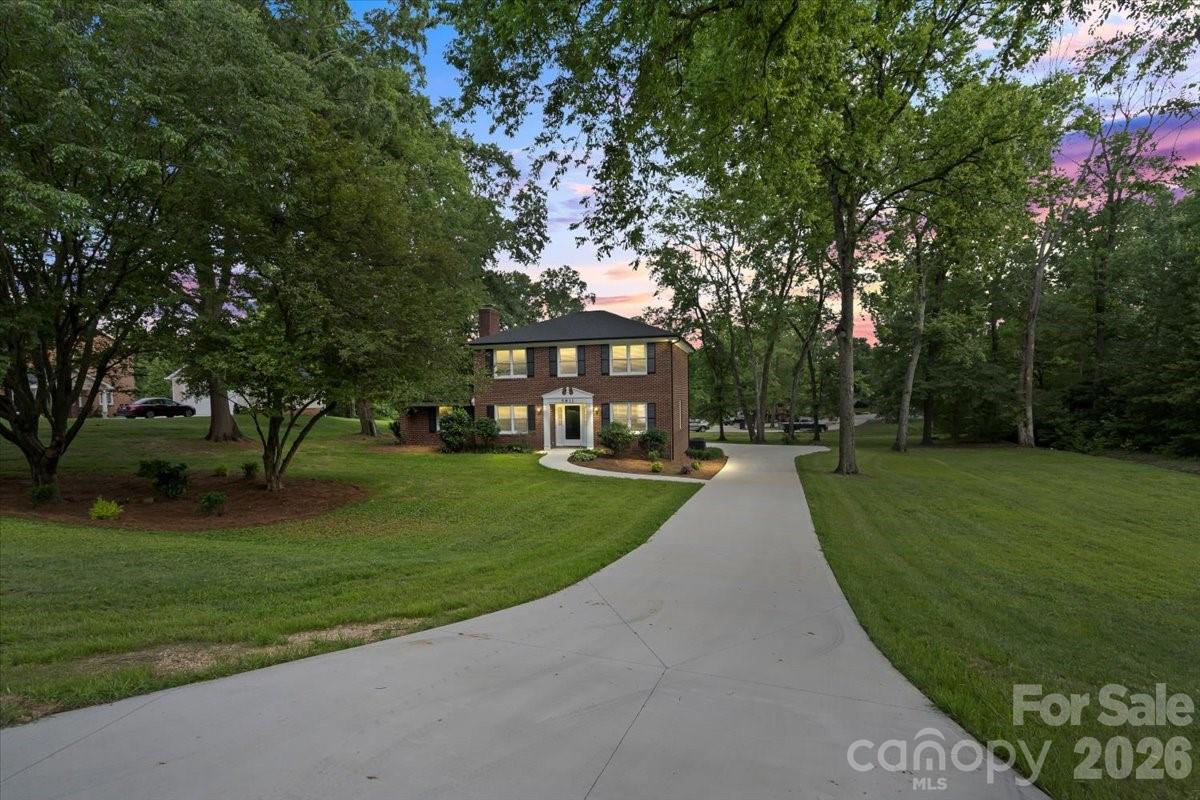 5811 Gettysburg Drive NW — Concord