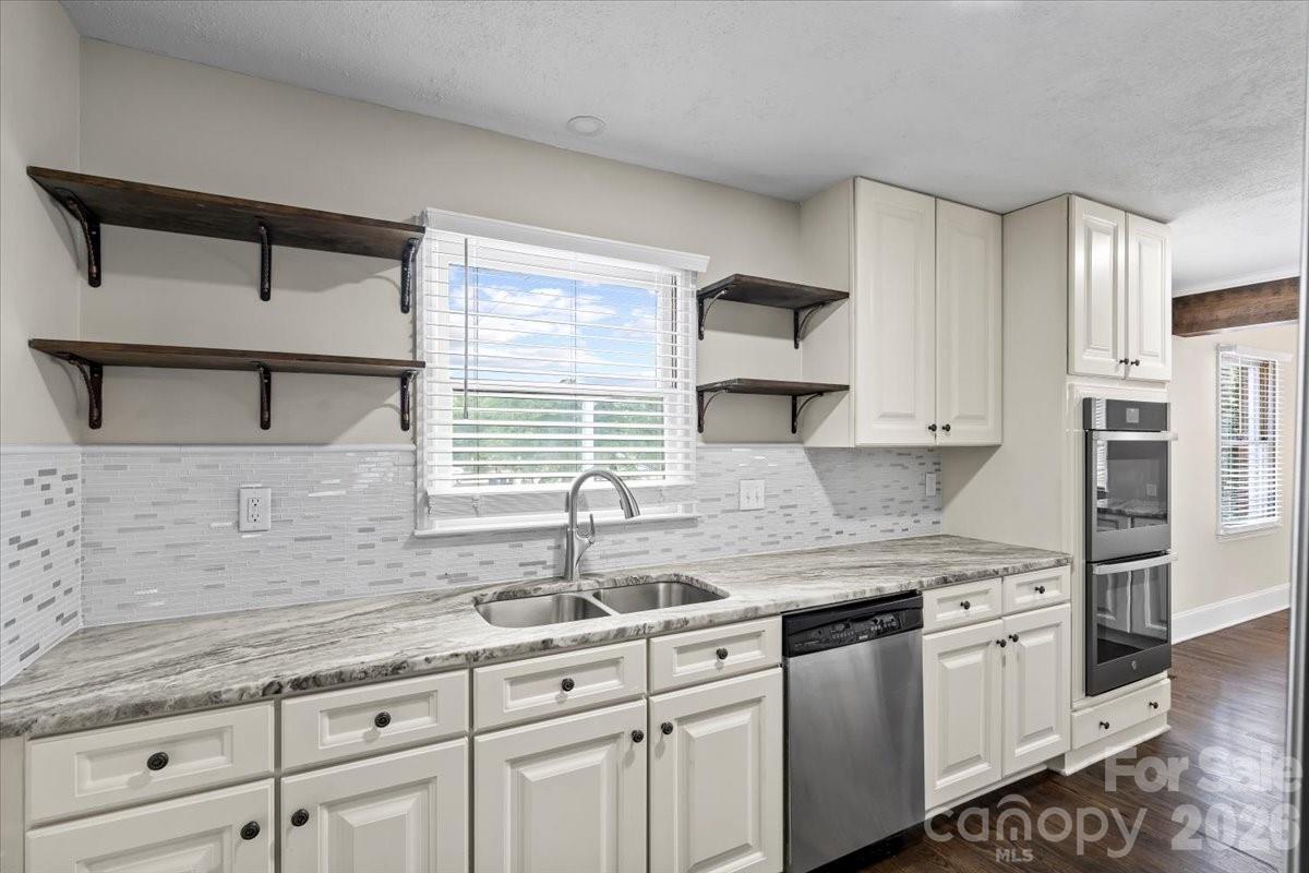 5811 Gettysburg Drive NW — Concord