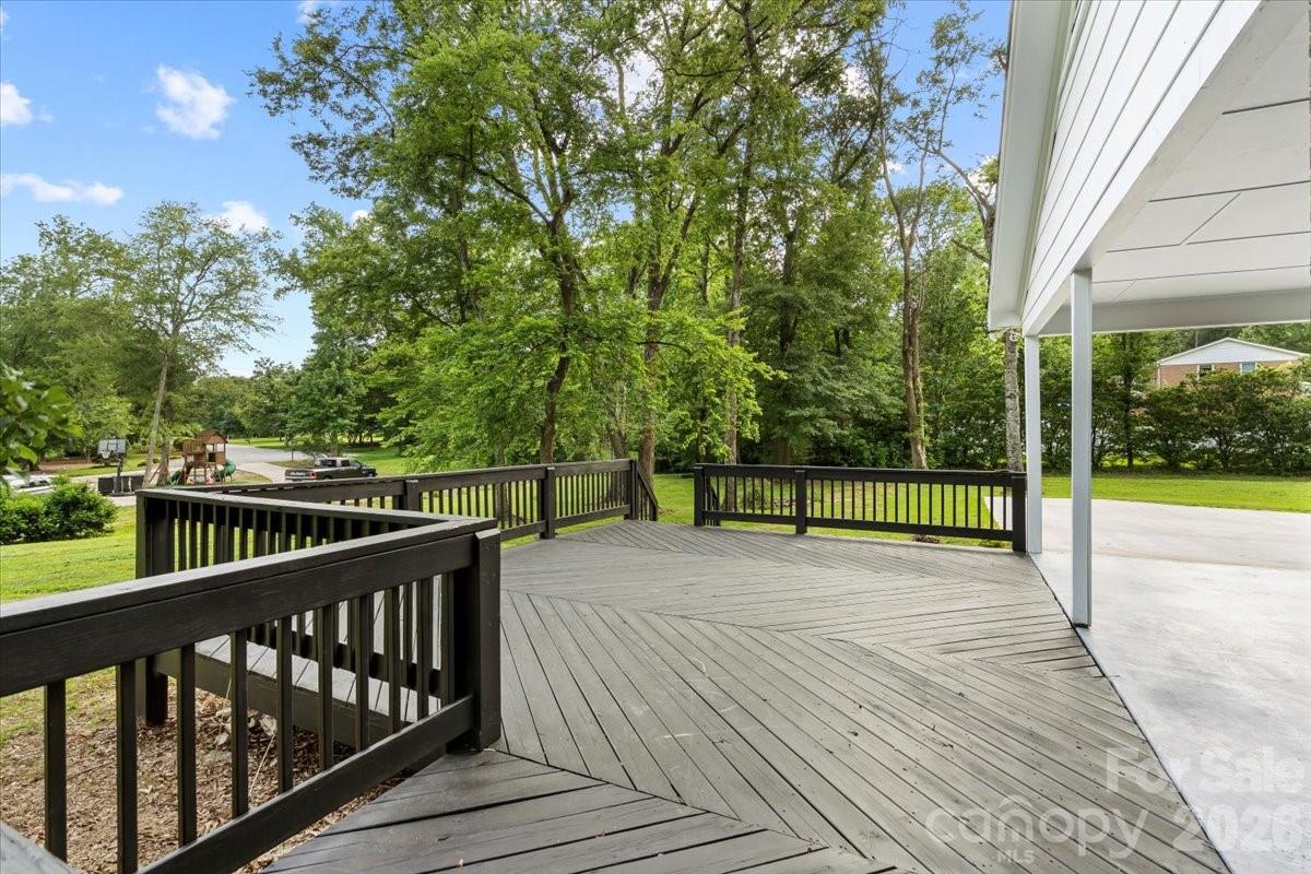 5811 Gettysburg Drive NW — Concord