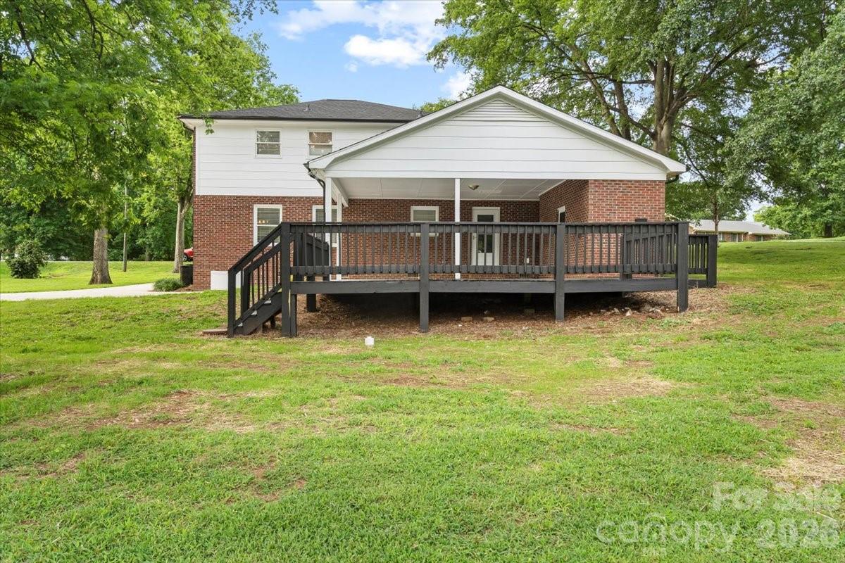 5811 Gettysburg Drive NW — Concord