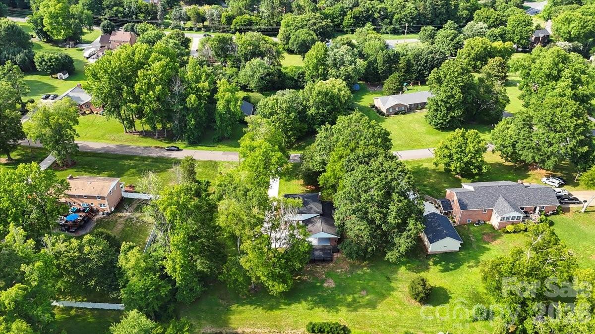 5811 Gettysburg Drive NW — Concord