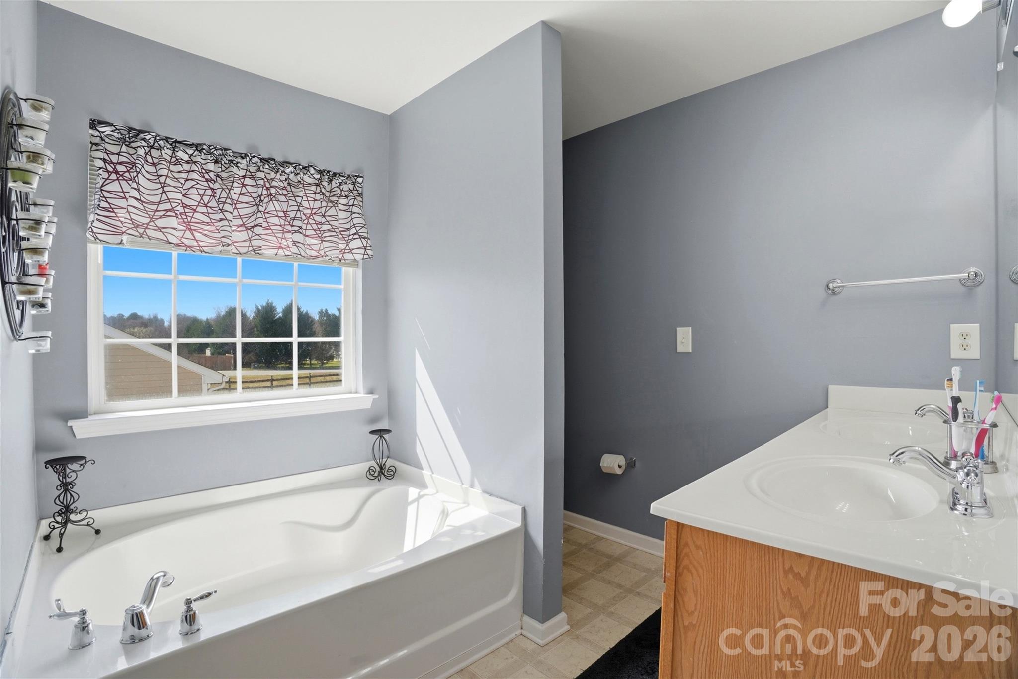 5016 Hildreth Court — Concord