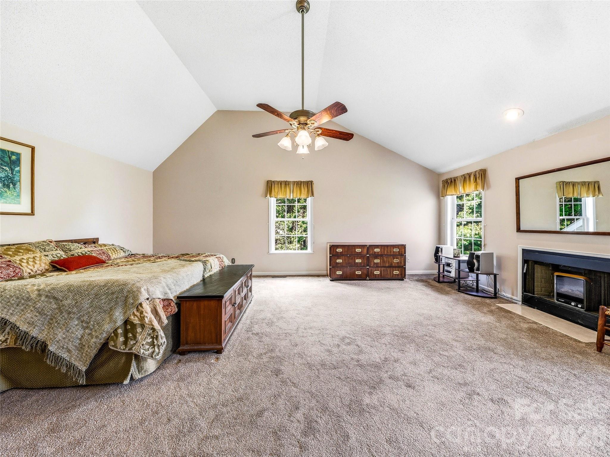 61 Rolling Hills Road — Mills River