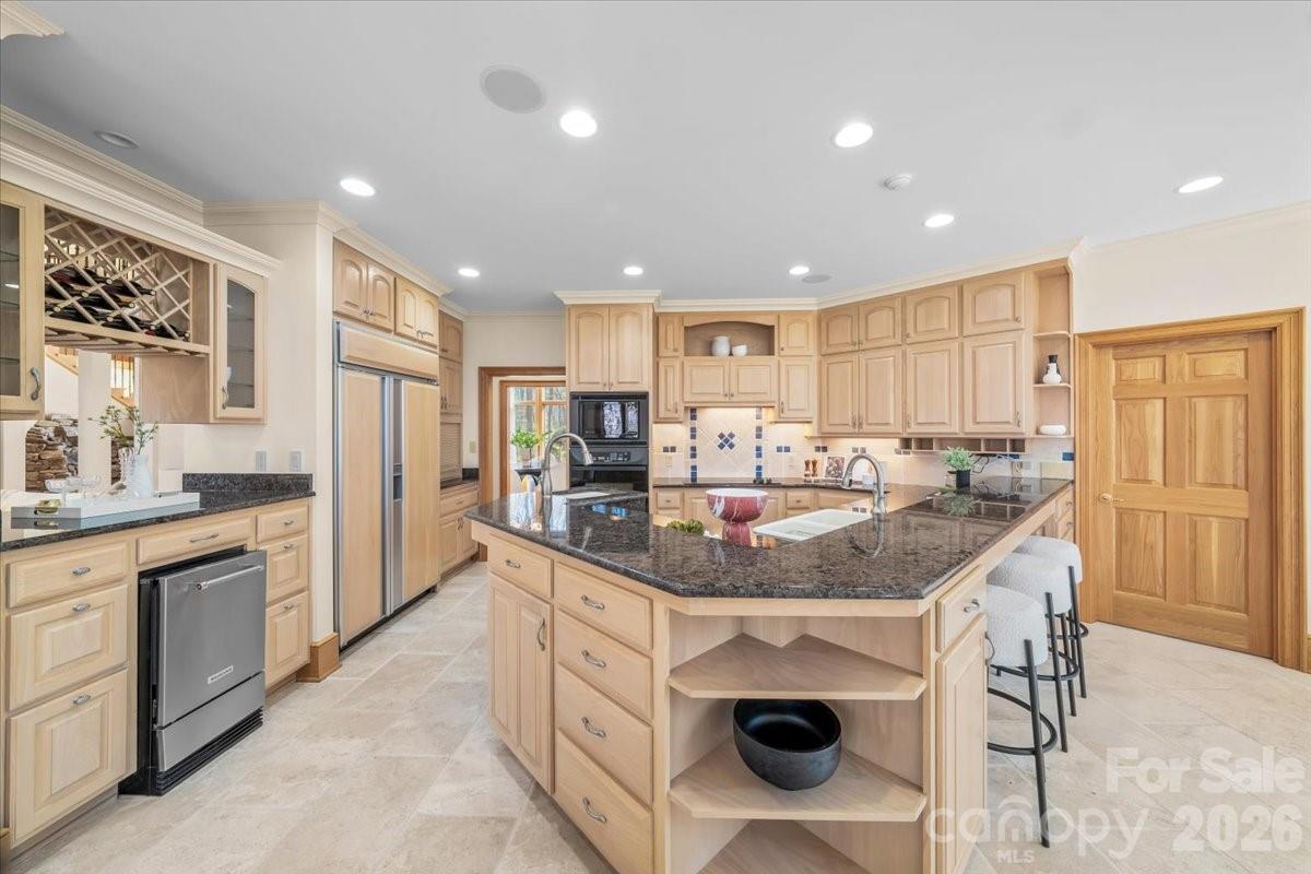 1043 Rolling Green Drive — Newton